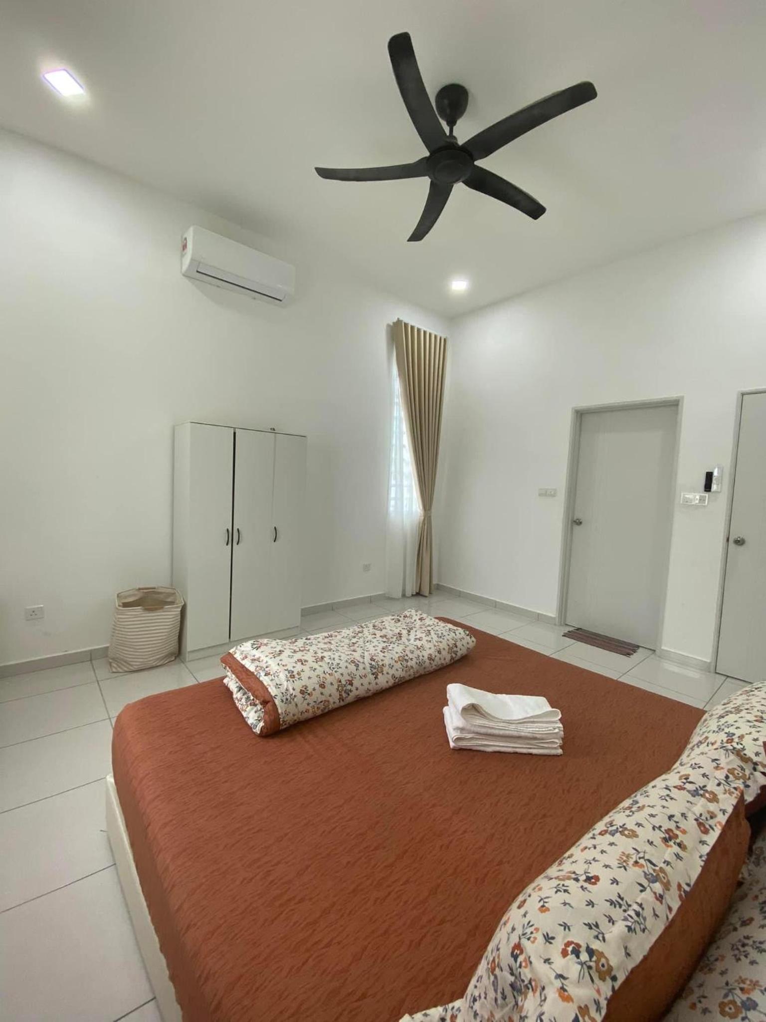 Single storey bungalow Tangkak