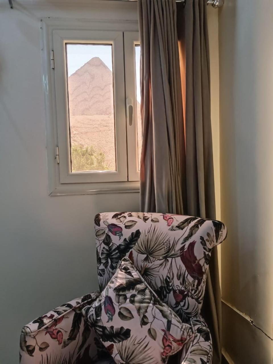 MK pyramid inn