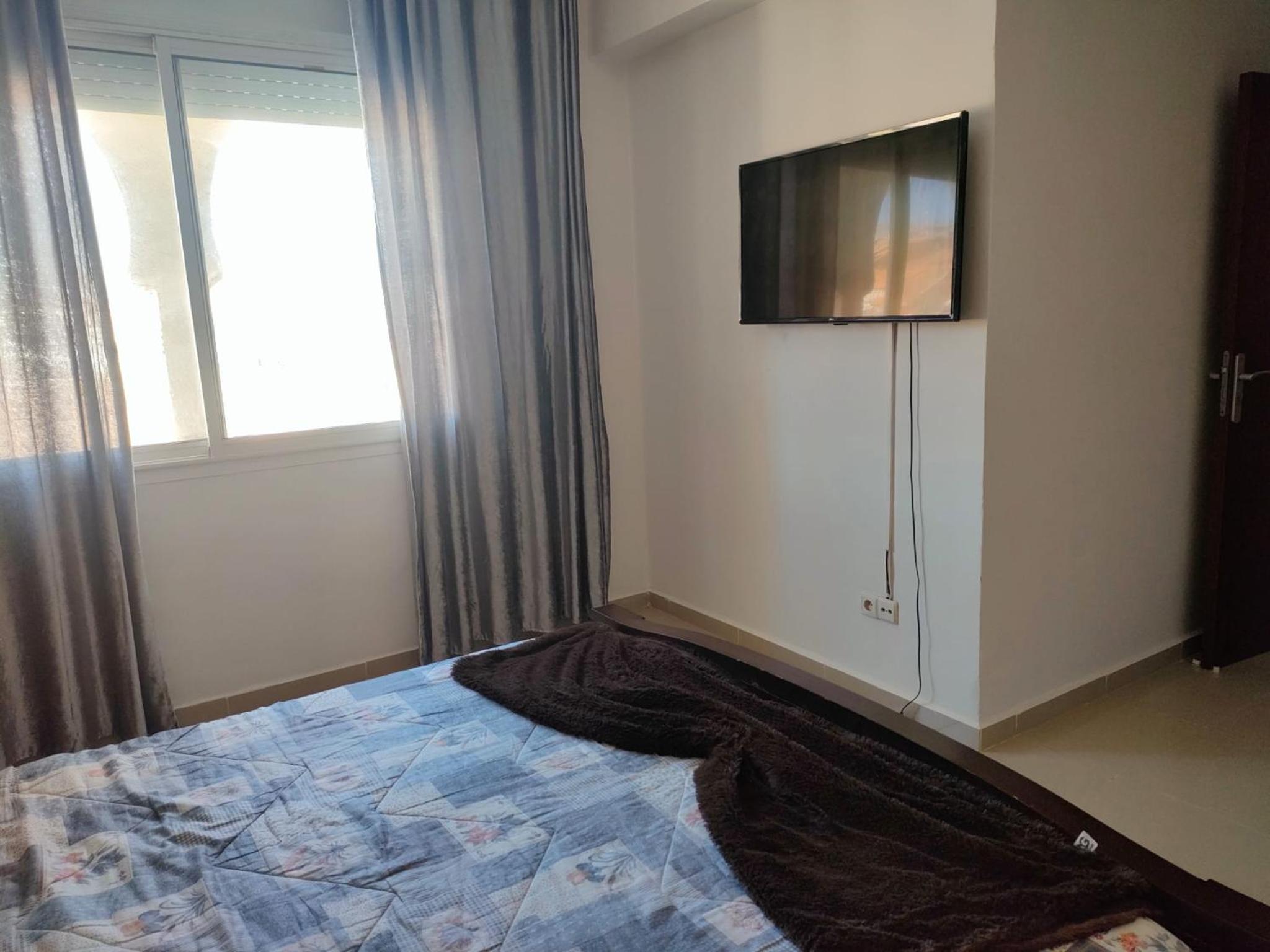 Appartement spacieux et ensoleillé en bord de mer view 2