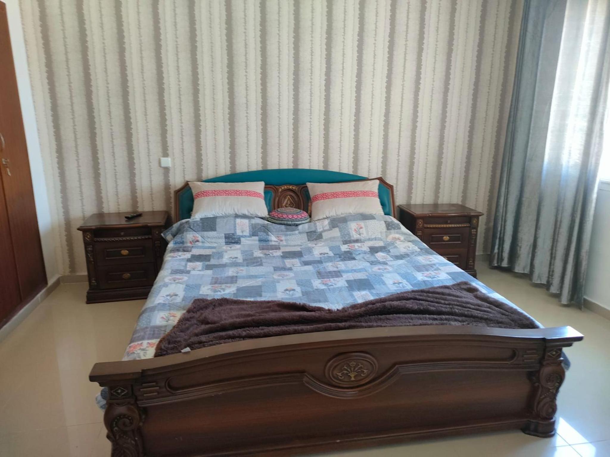Appartement spacieux et ensoleillé en bord de mer view 3
