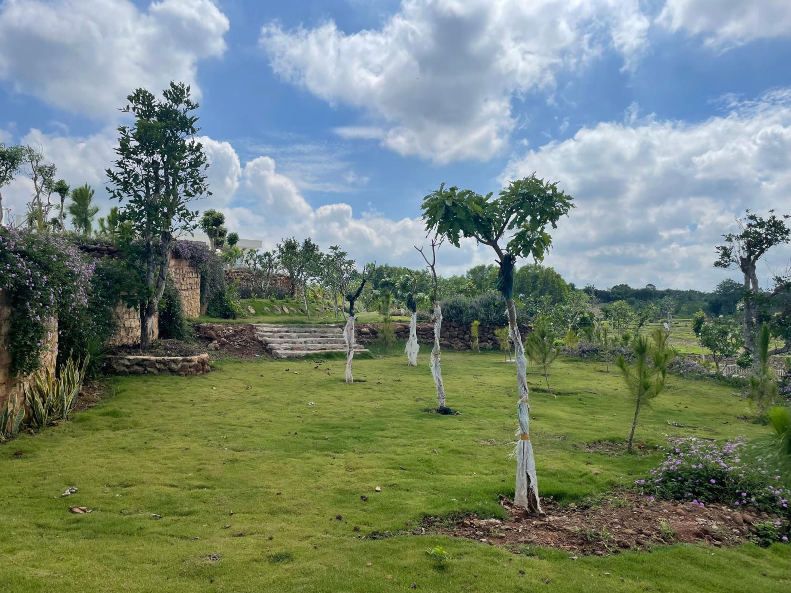Nhà Bên Đồi - The Hill House Villa view 3