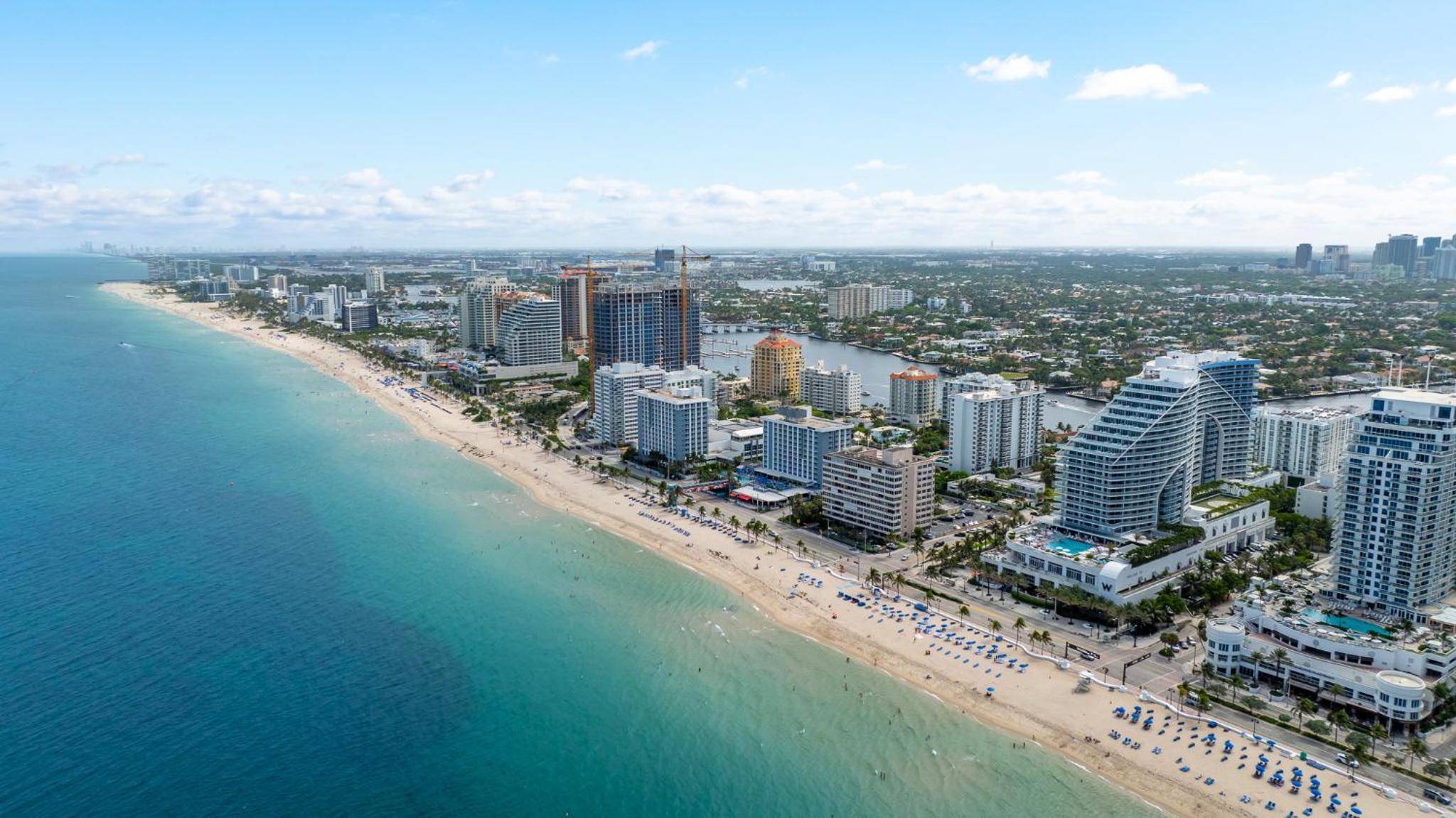 Hotel 2br W Residence, Double Living Room, 2 Pools/hot Tub, Ocean/intercoastal Views