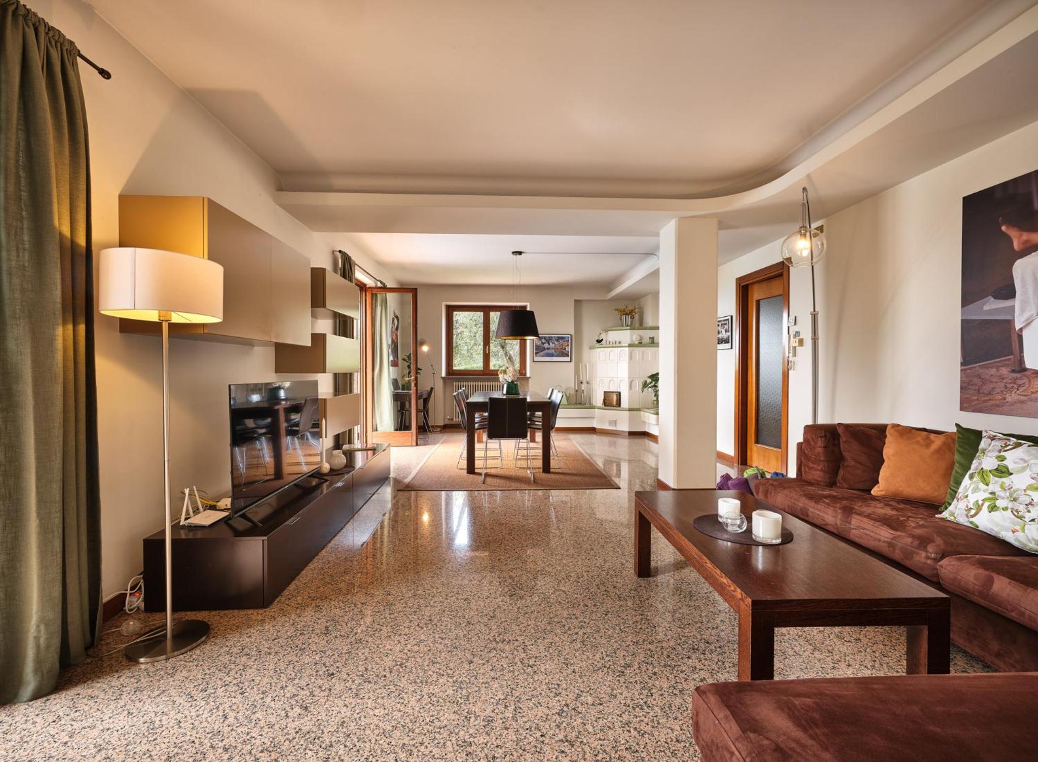 VILLA CELEBRITY - Regarda Travel