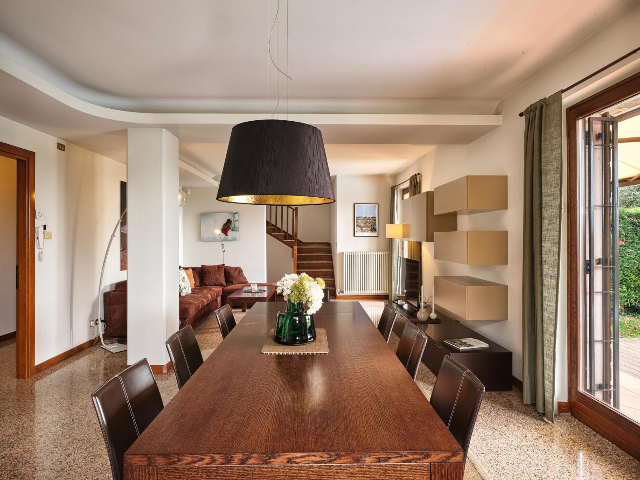 VILLA CELEBRITY - Regarda Travel