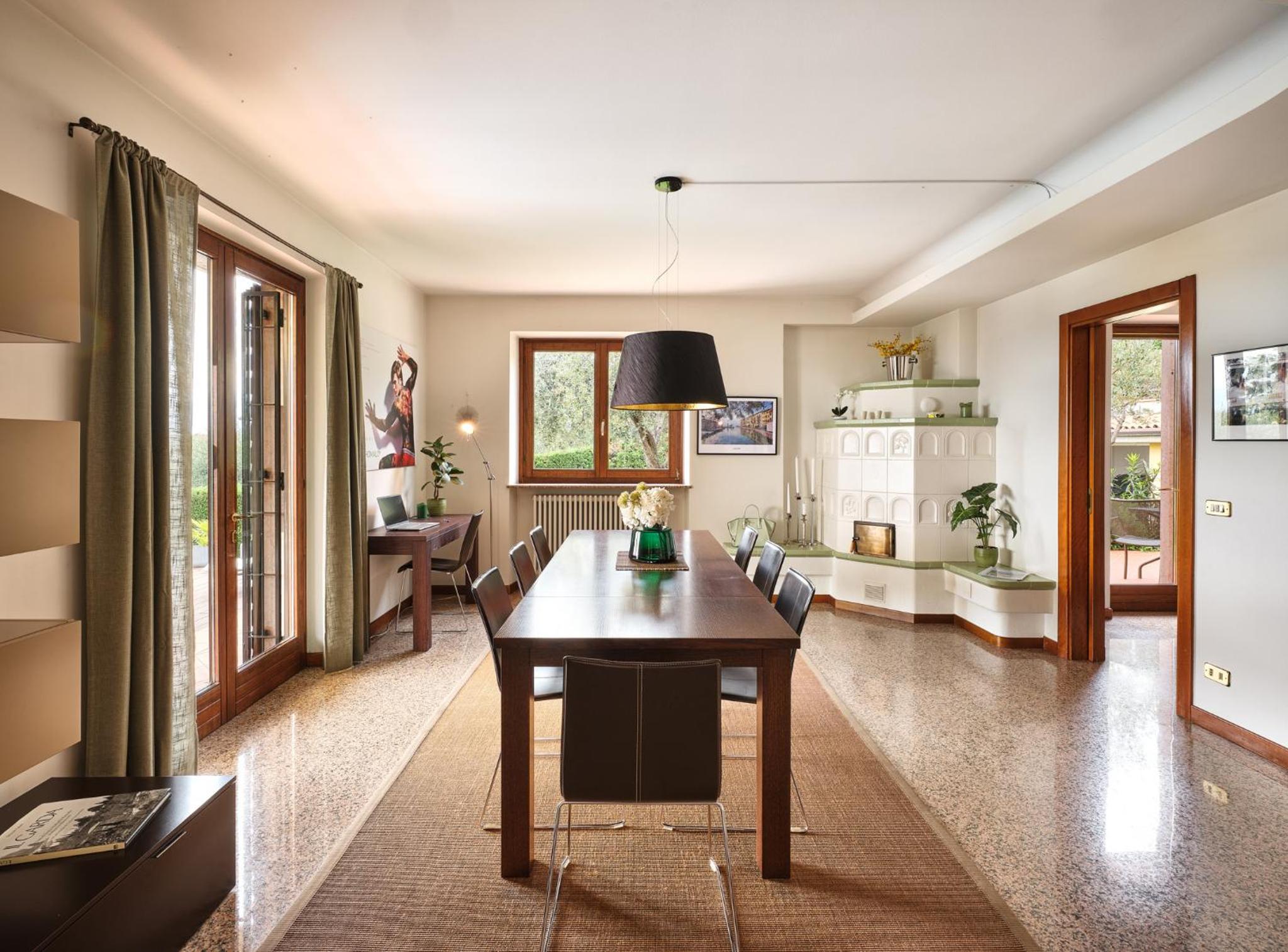 VILLA CELEBRITY - Regarda Travel