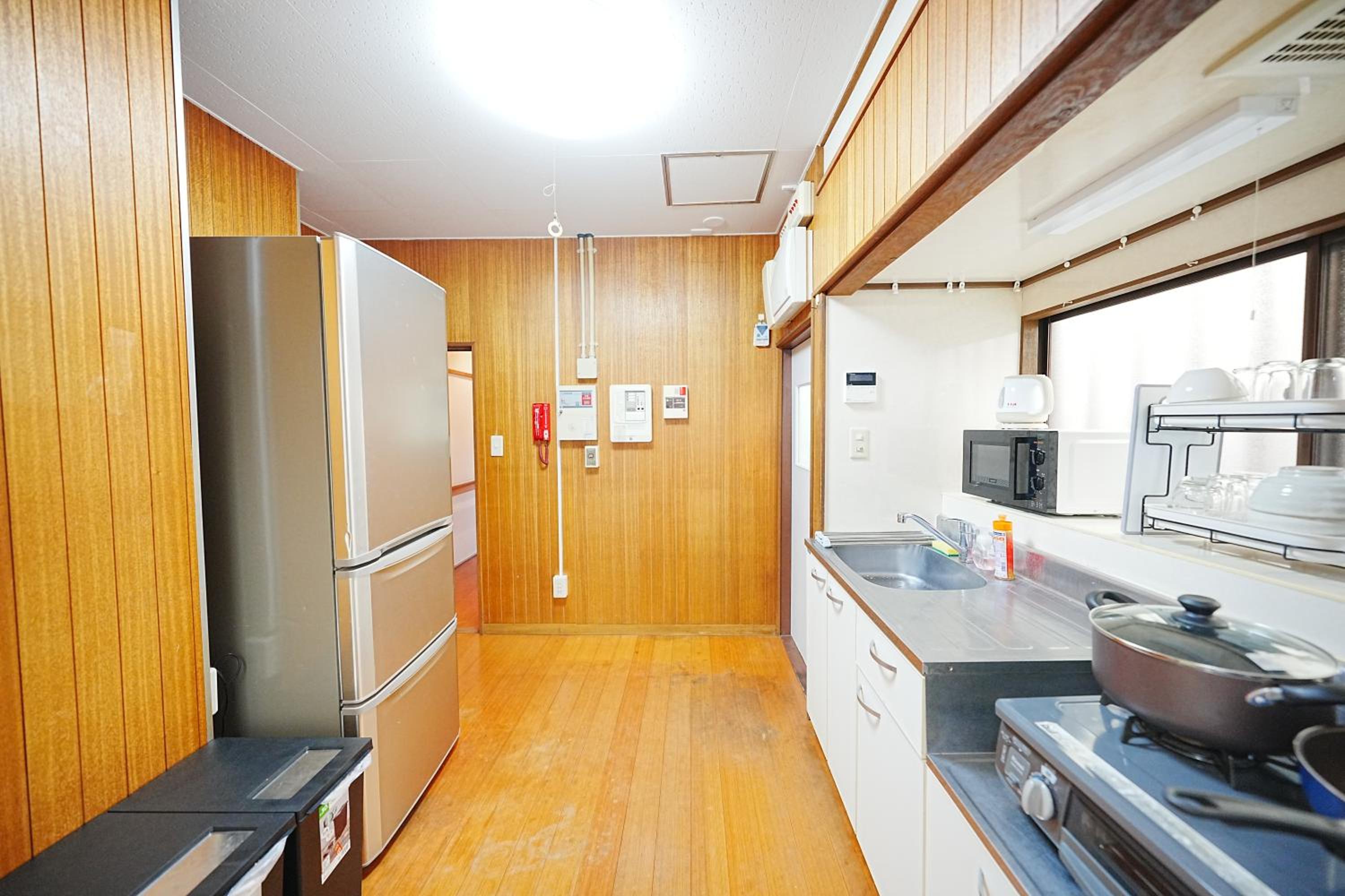 Family or Business Travel 20 percent OFF丨200 sqm 丨 14 min to Shinjuku 丨Century-Old Japanese Garden 丨3 Parking Spaces丨4 Bedrooms