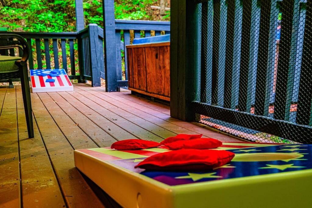 Best Location! Hot Tub! Parkway 2min! PetsOK! BBQ! view 5