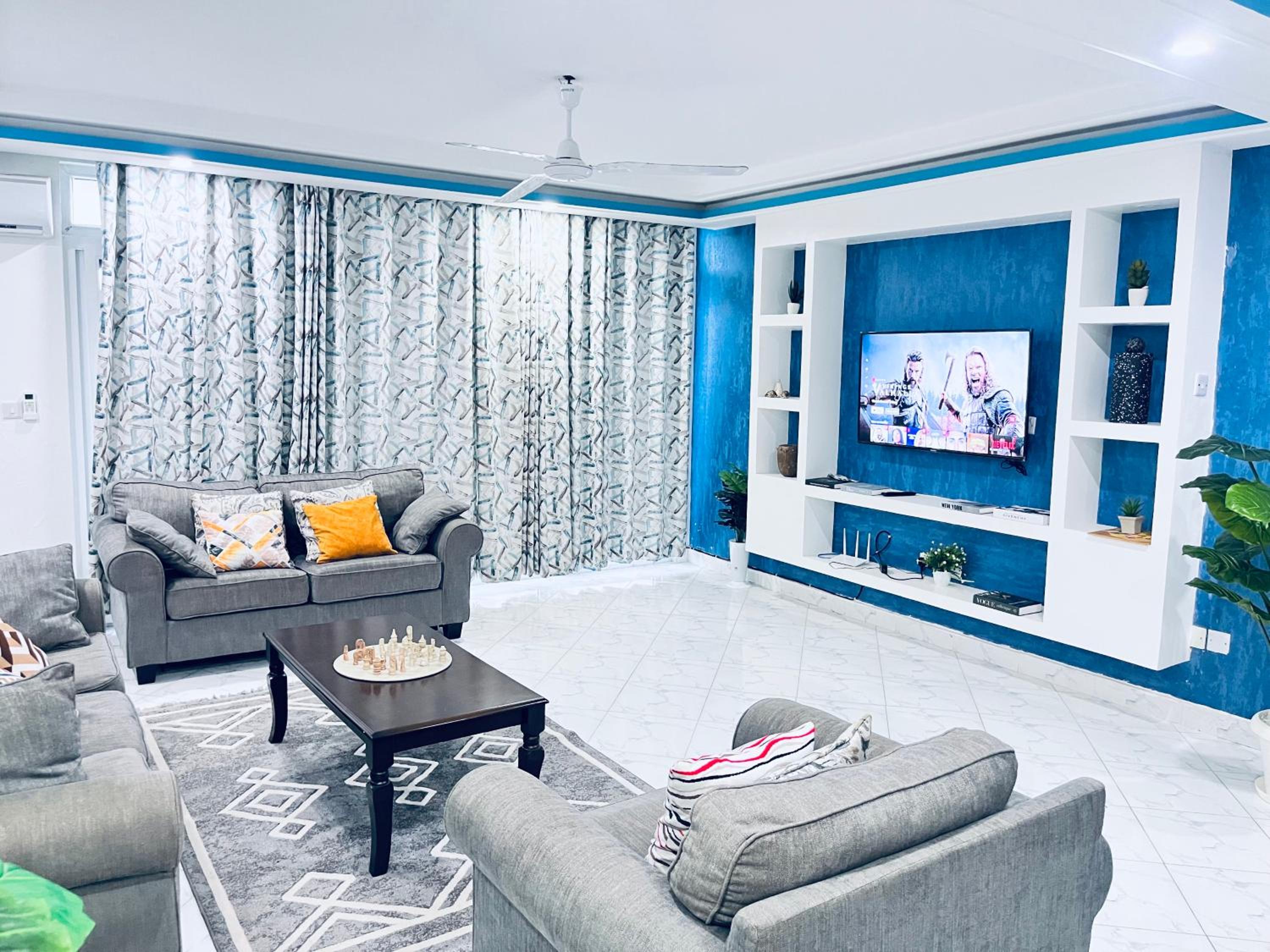 Bharazah Luxury Apartment view 3