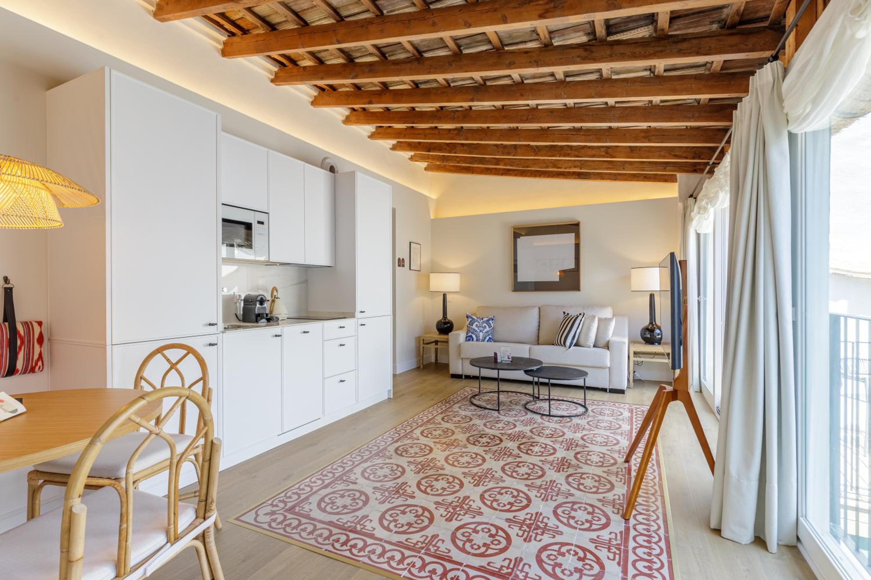 Palacio Vegafuente by Caleta Homes