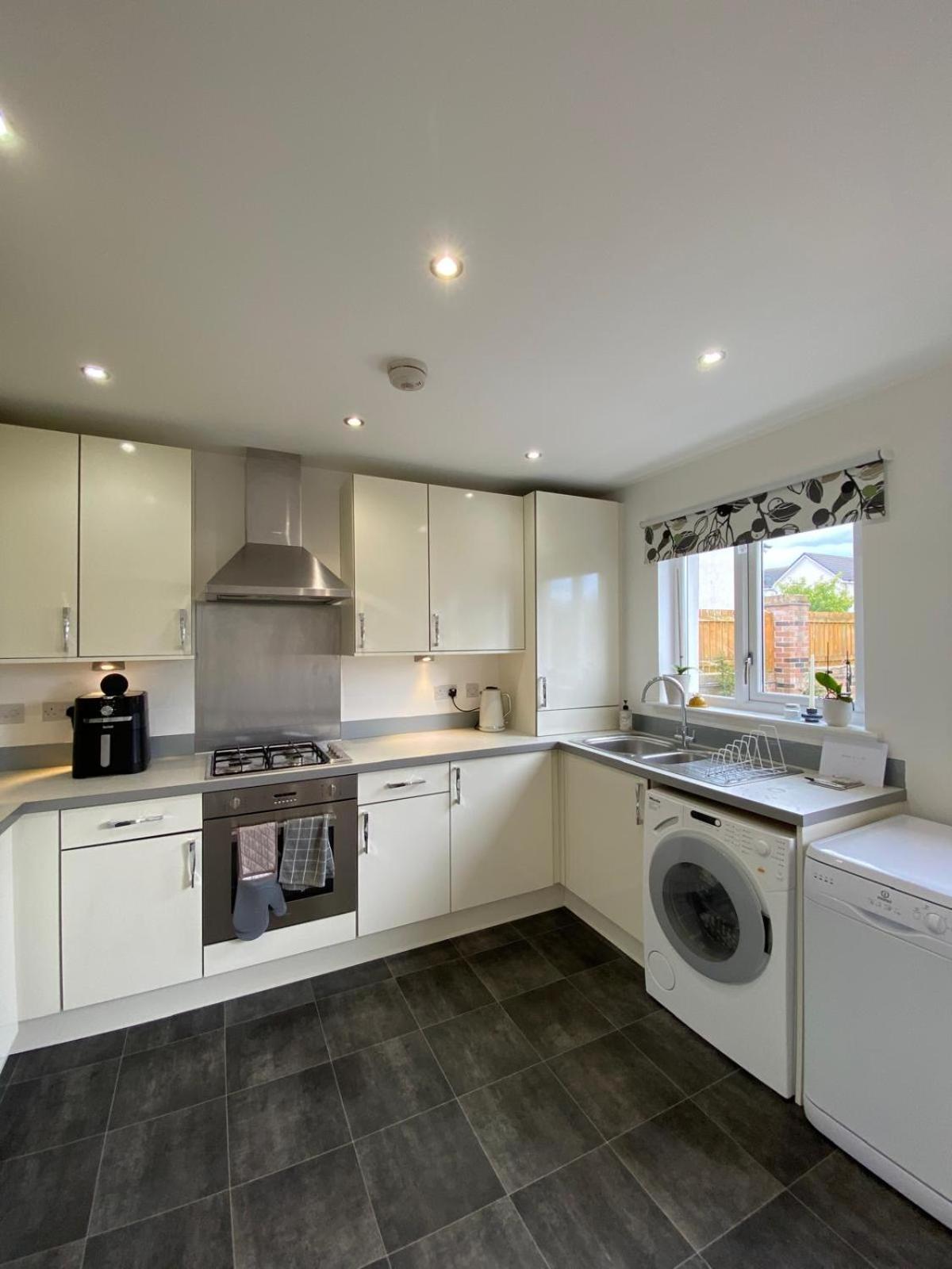 3 Bedroom Home in Troon view 5