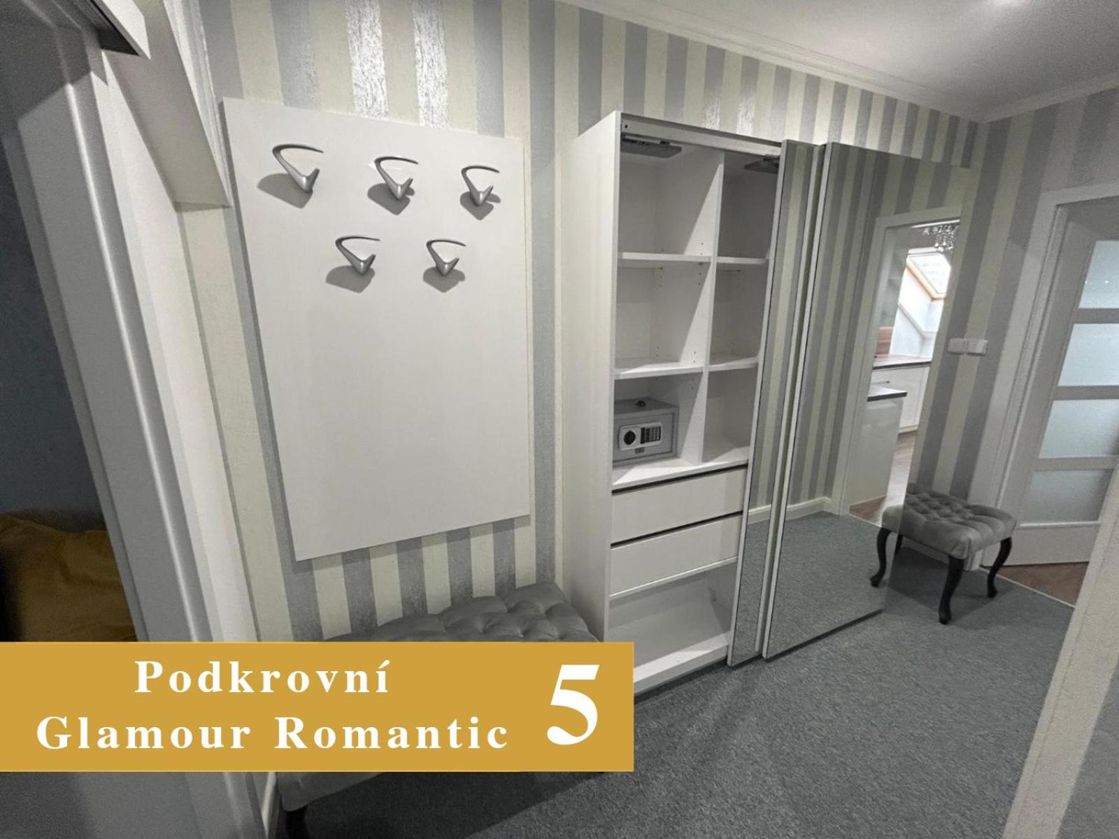 EFIPA Glamour Apartments