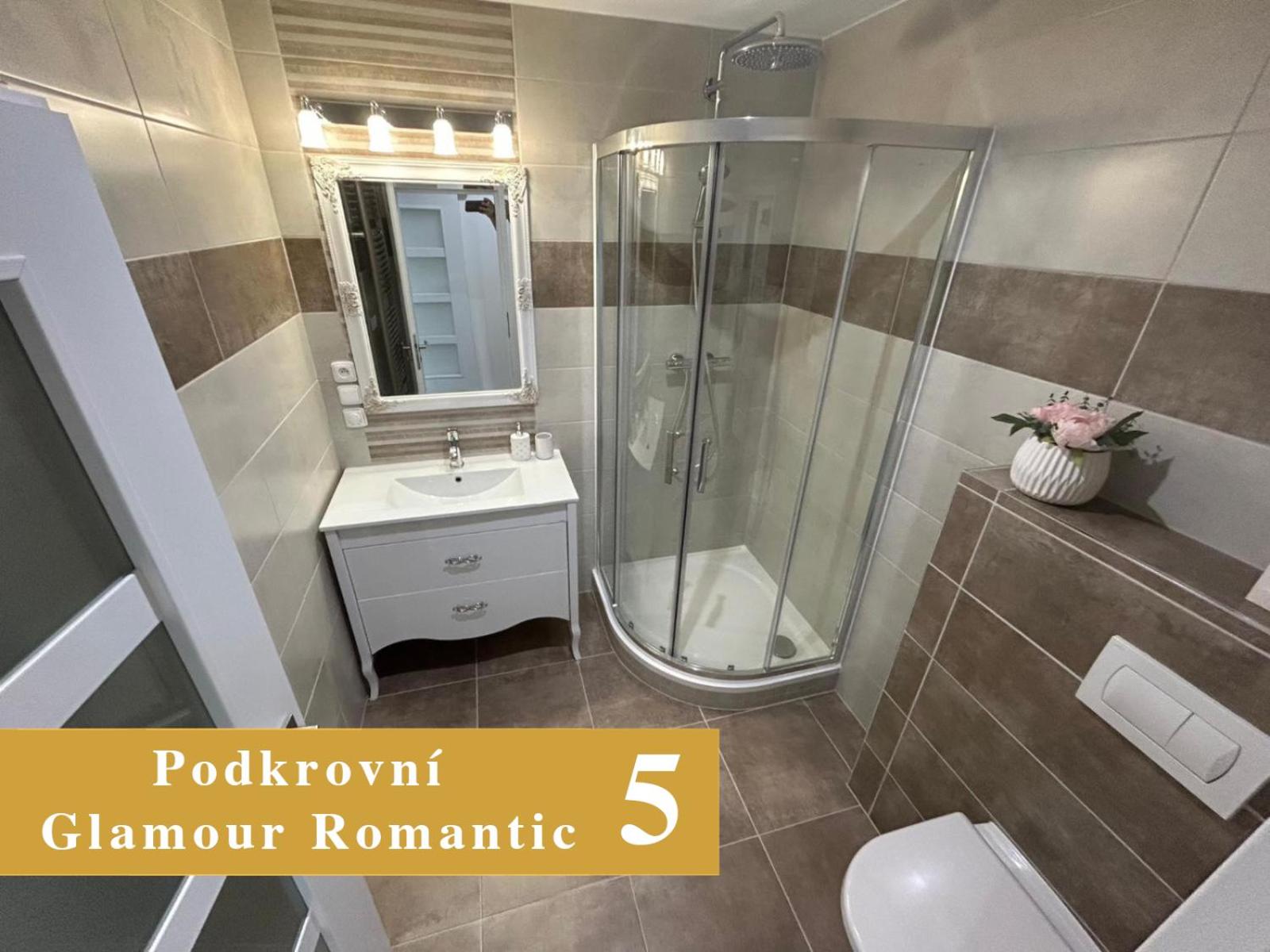 EFIPA Glamour Apartments