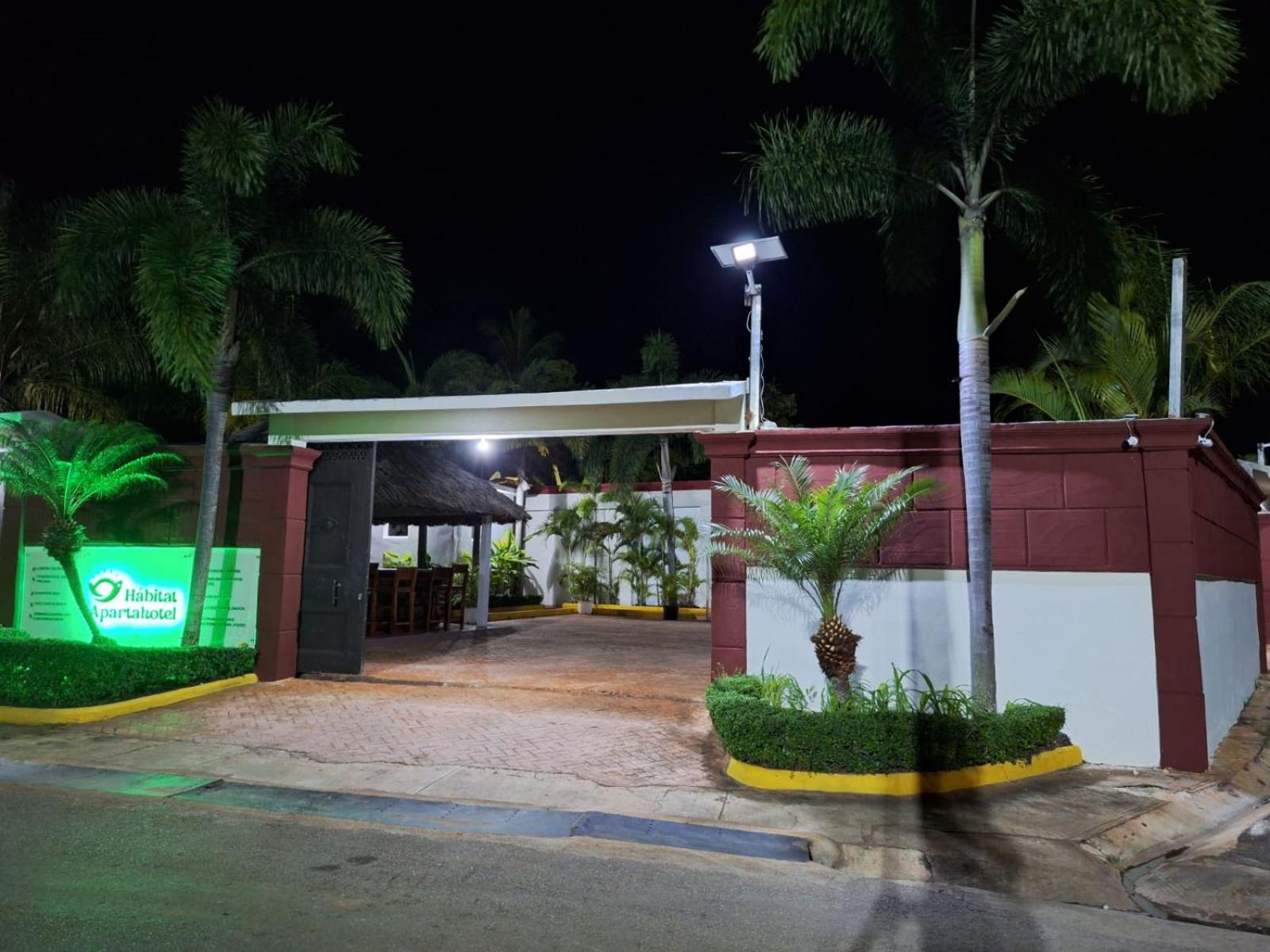 Habitat Aparta Hotel Havaclub
