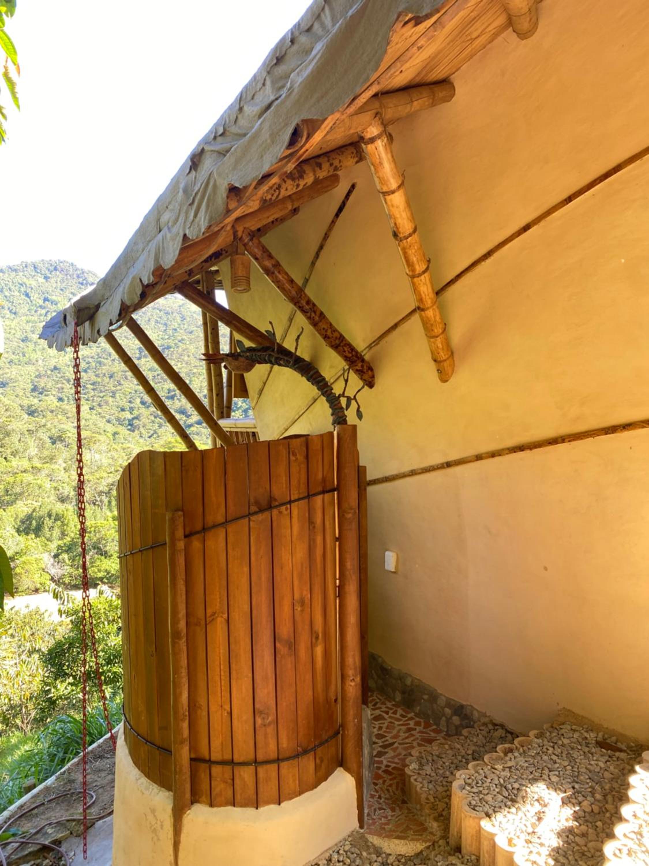 Macuá, Refugio del bosque