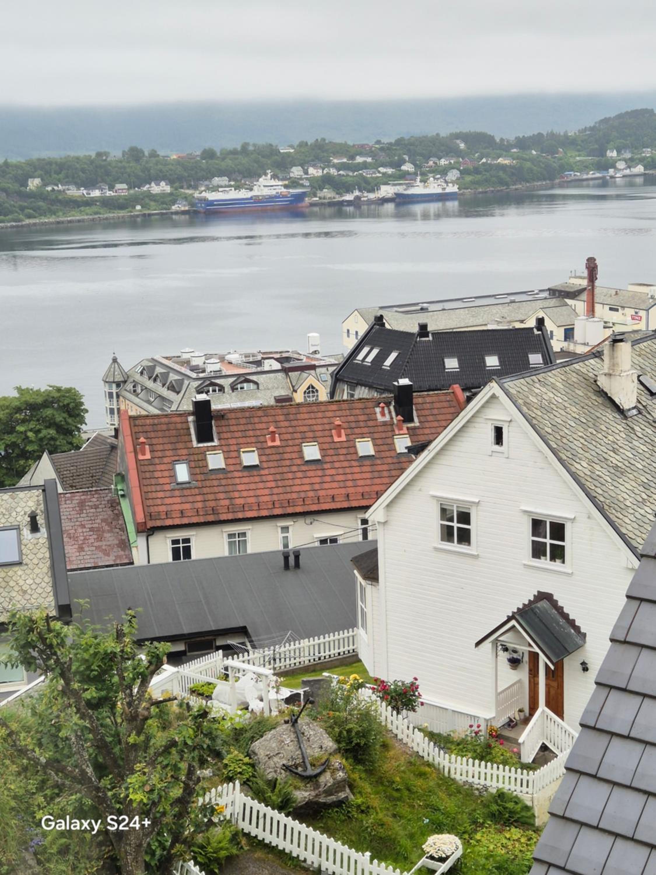 APARTAMENT Duże mieszkanie W centrum Ålesund view 3
