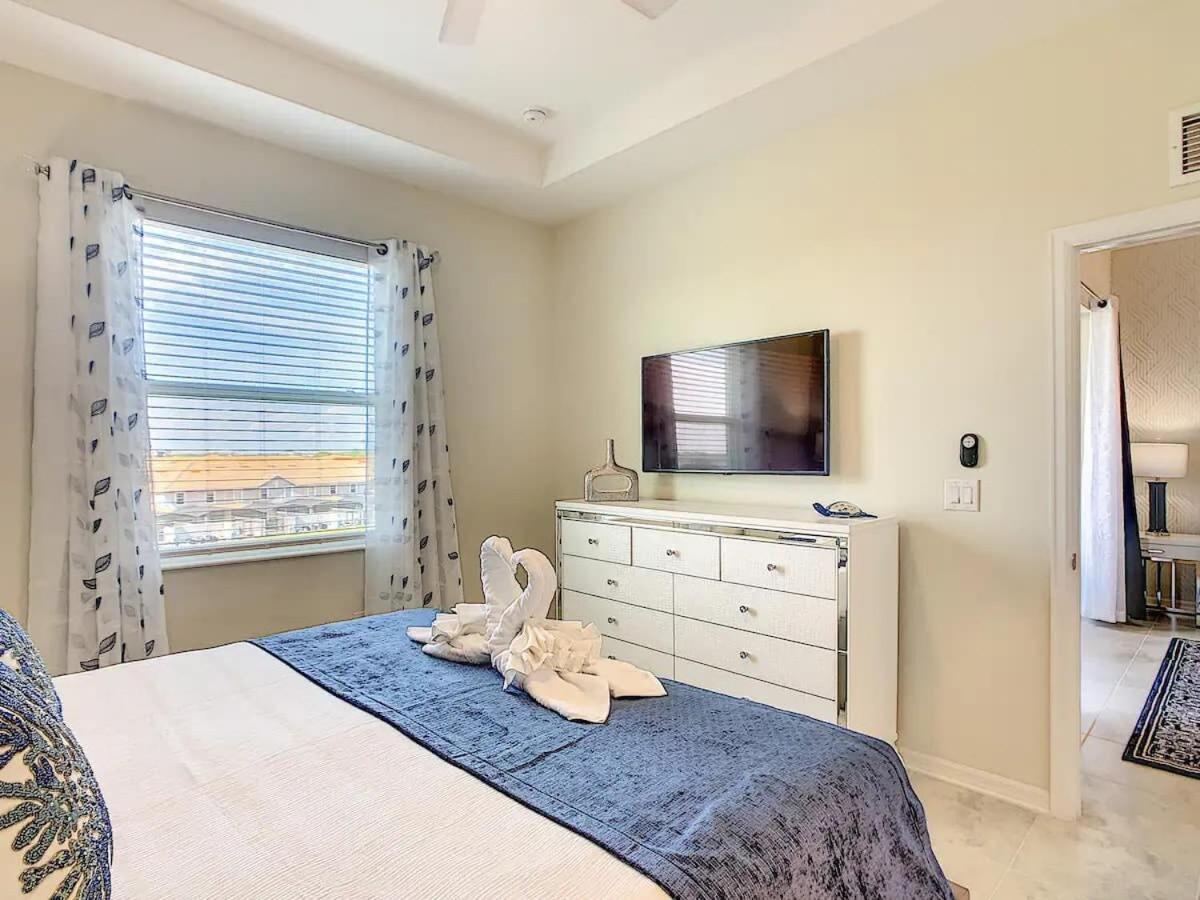 Lakeview Themed 2BR Condo near Disney