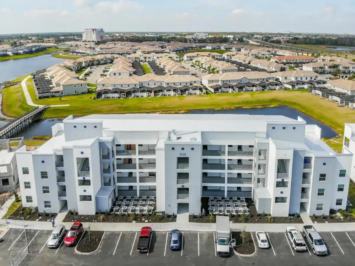 Lakeview Themed 2BR Condo near Disney