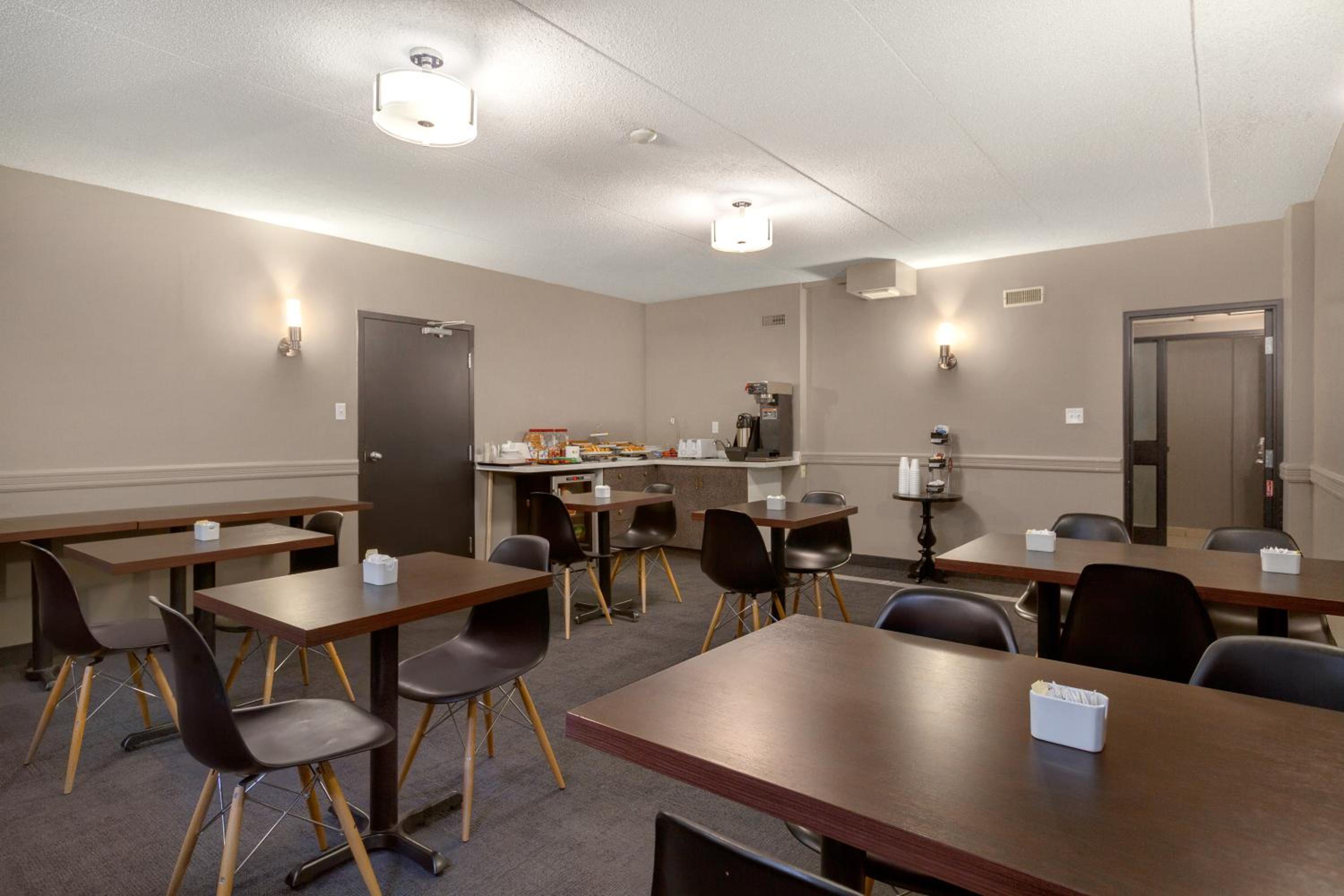 Days Inn by Wyndham Stouffville