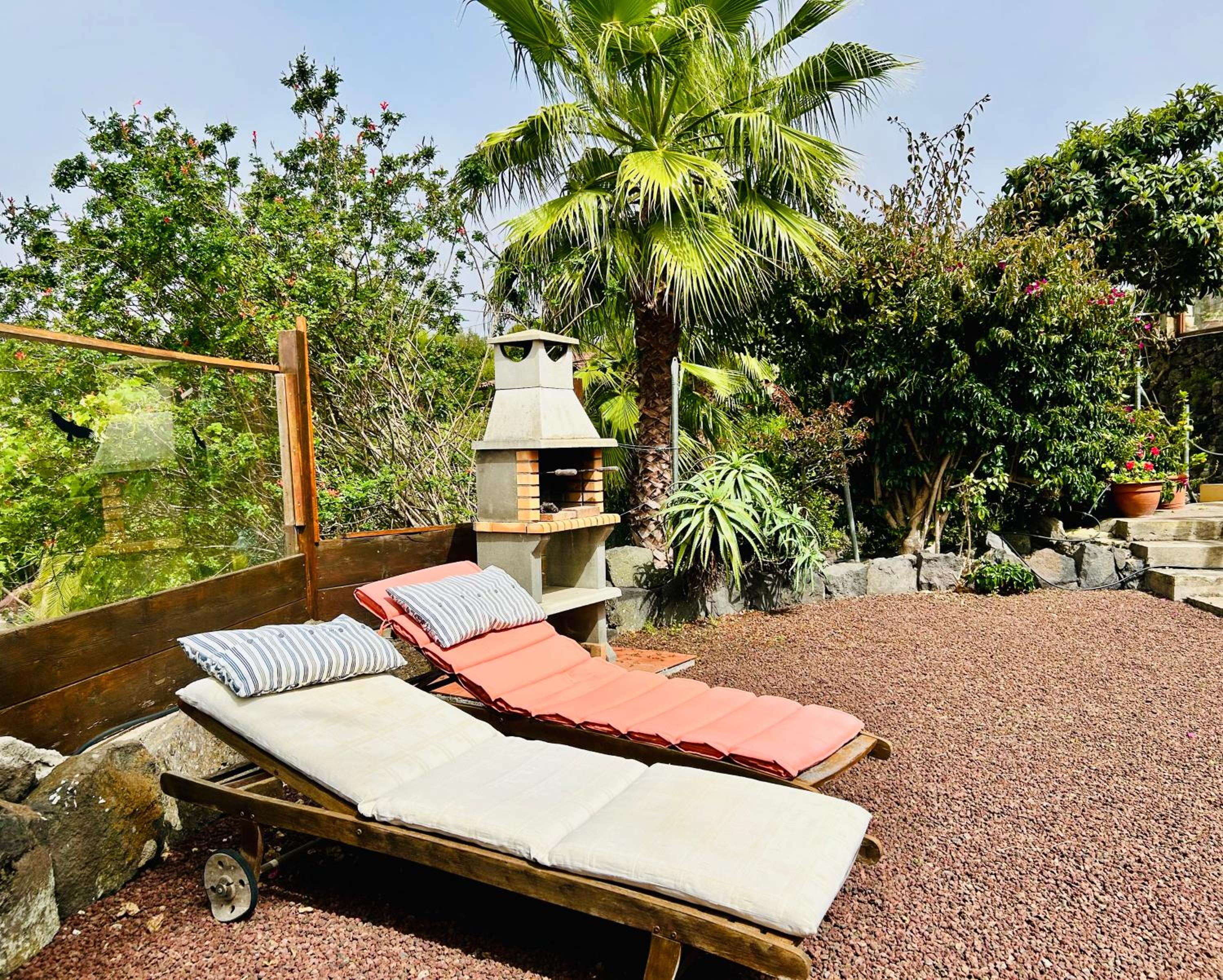 Finca Tenerife - Authentisches kanarisches Haus mit Traumblick, tropischem Garten und Sauna