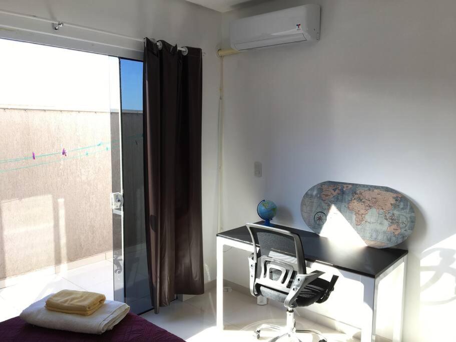 Casa confortável em condomínio