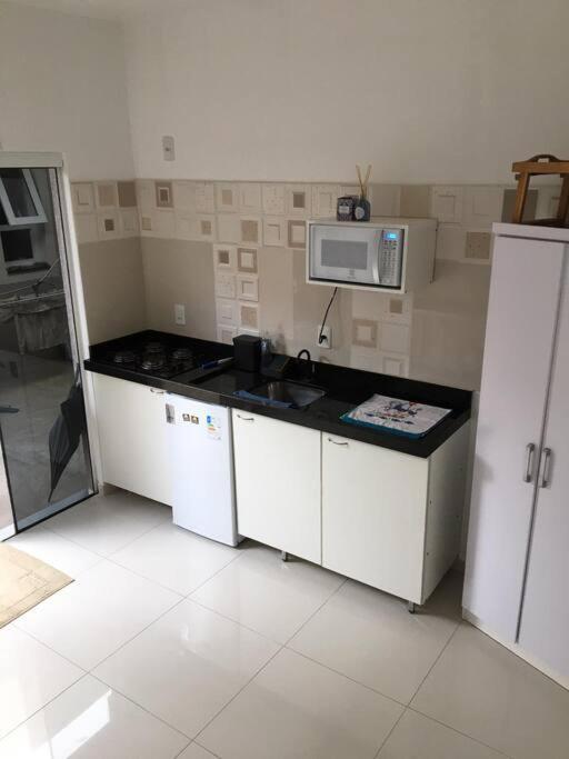 Casa confortável em condomínio
