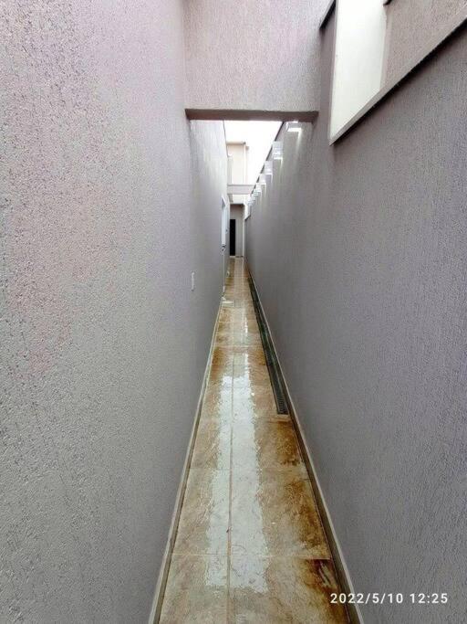 Casa confortável em condomínio
