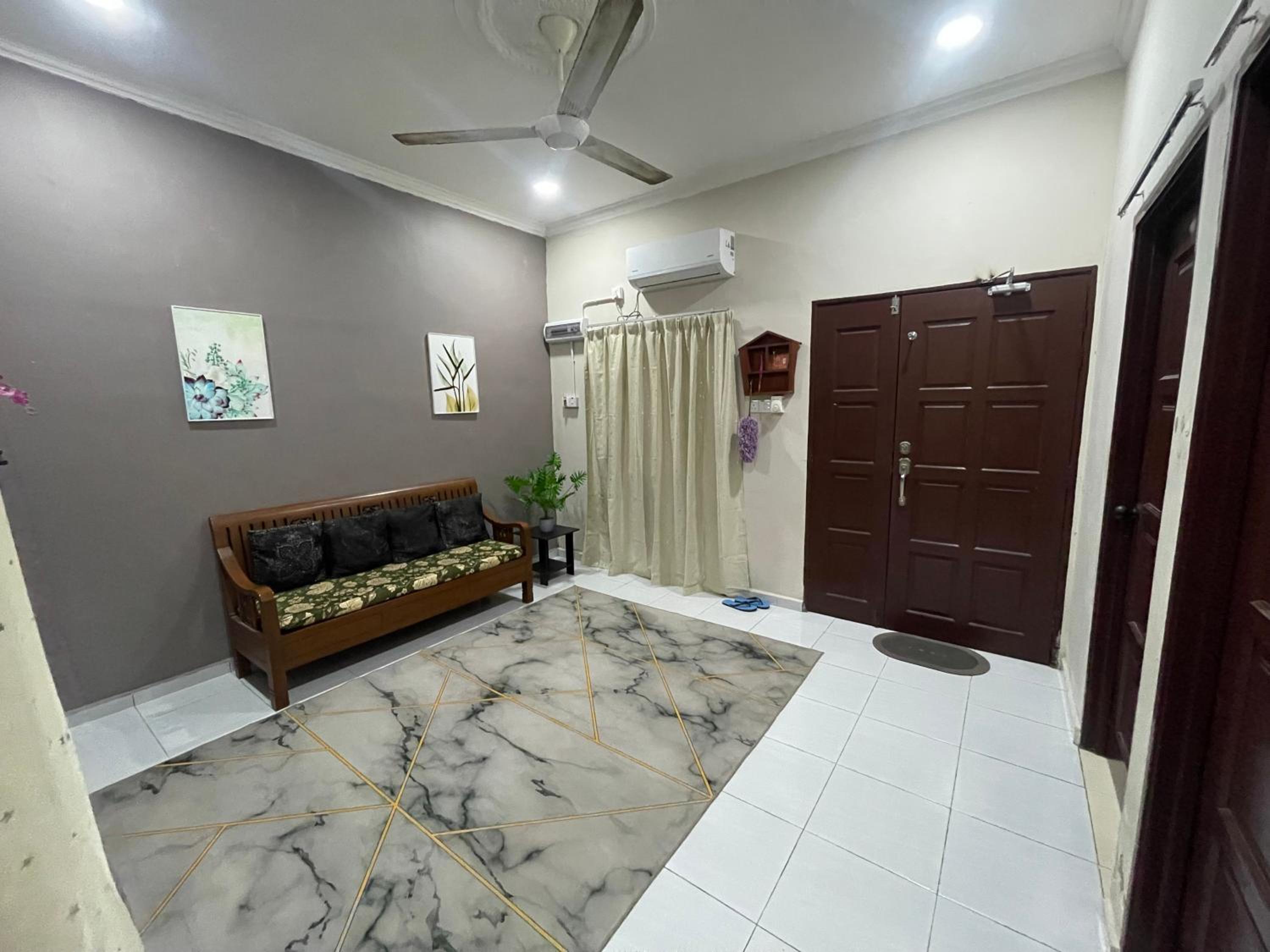 Rania Homestay Beserah Kuantan