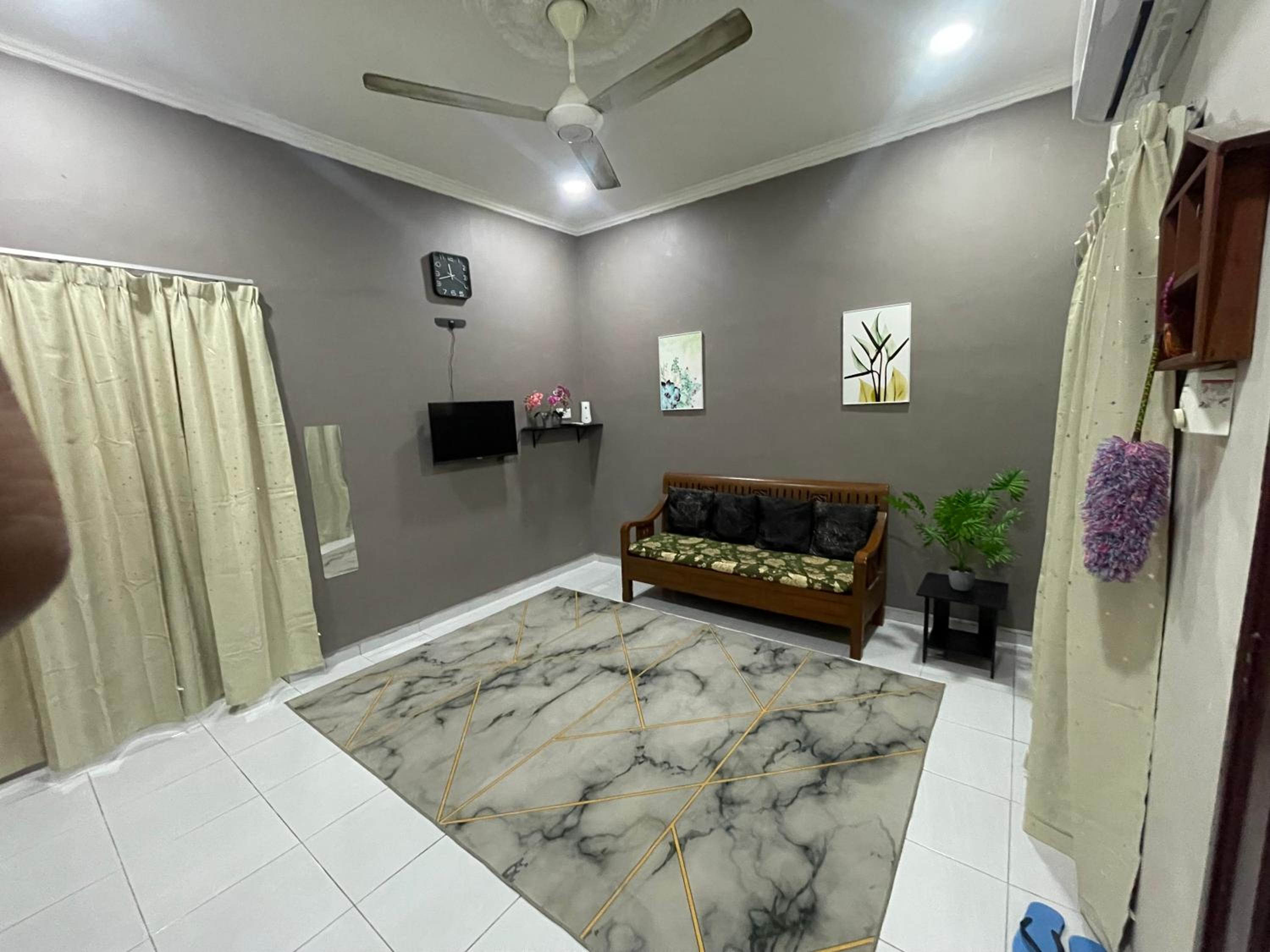 Rania Homestay Beserah Kuantan