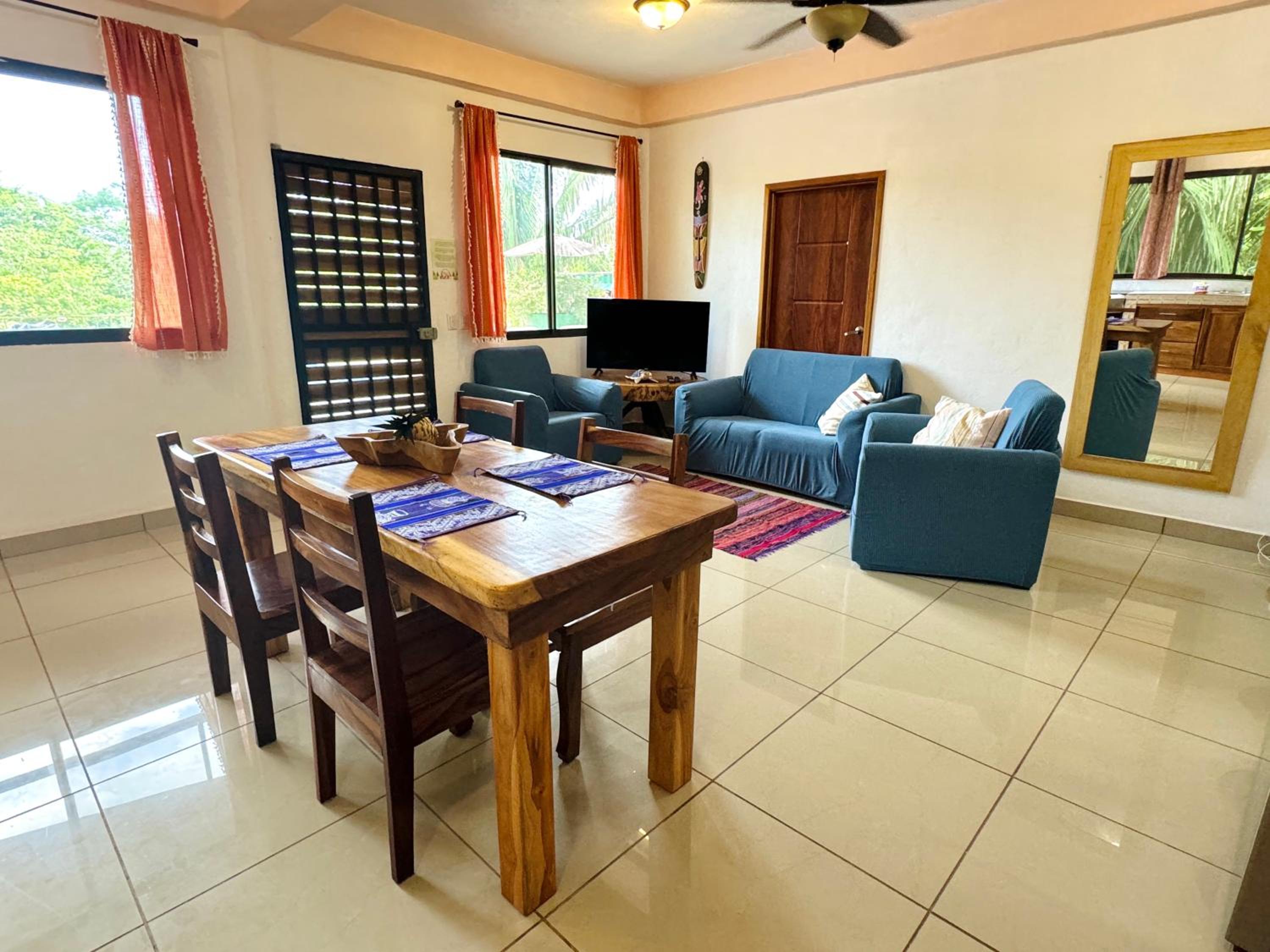 2 LARGE Poolside Apartment, Great location with AC