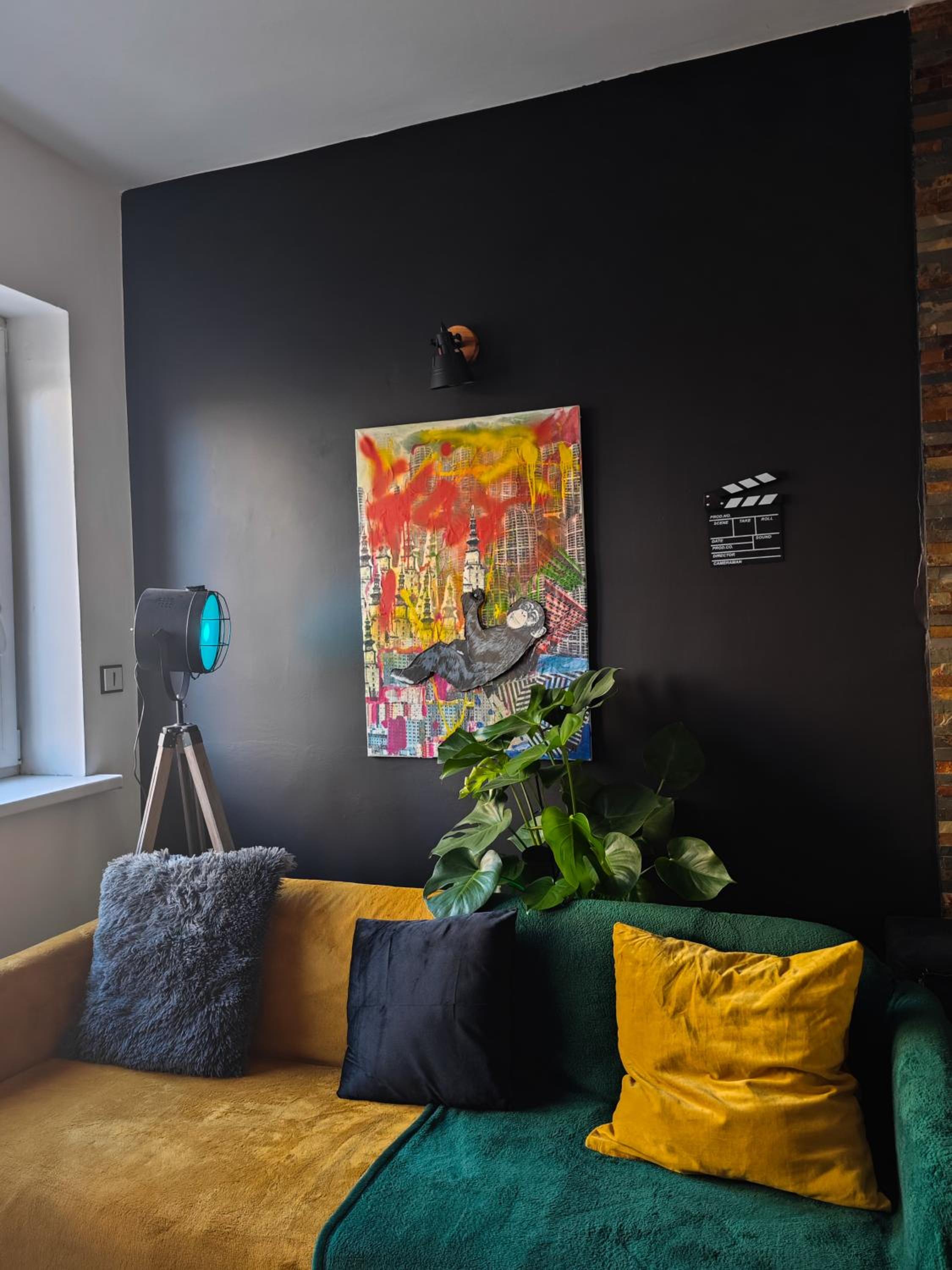 Central quirky apartment view 5