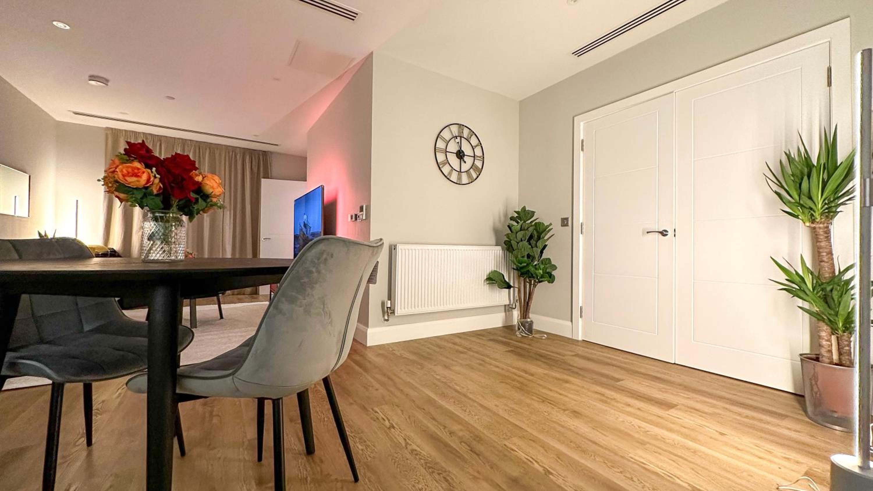 Rare Duplex 2B3B Modern 1GB Wifi - LuxuryLondonStays