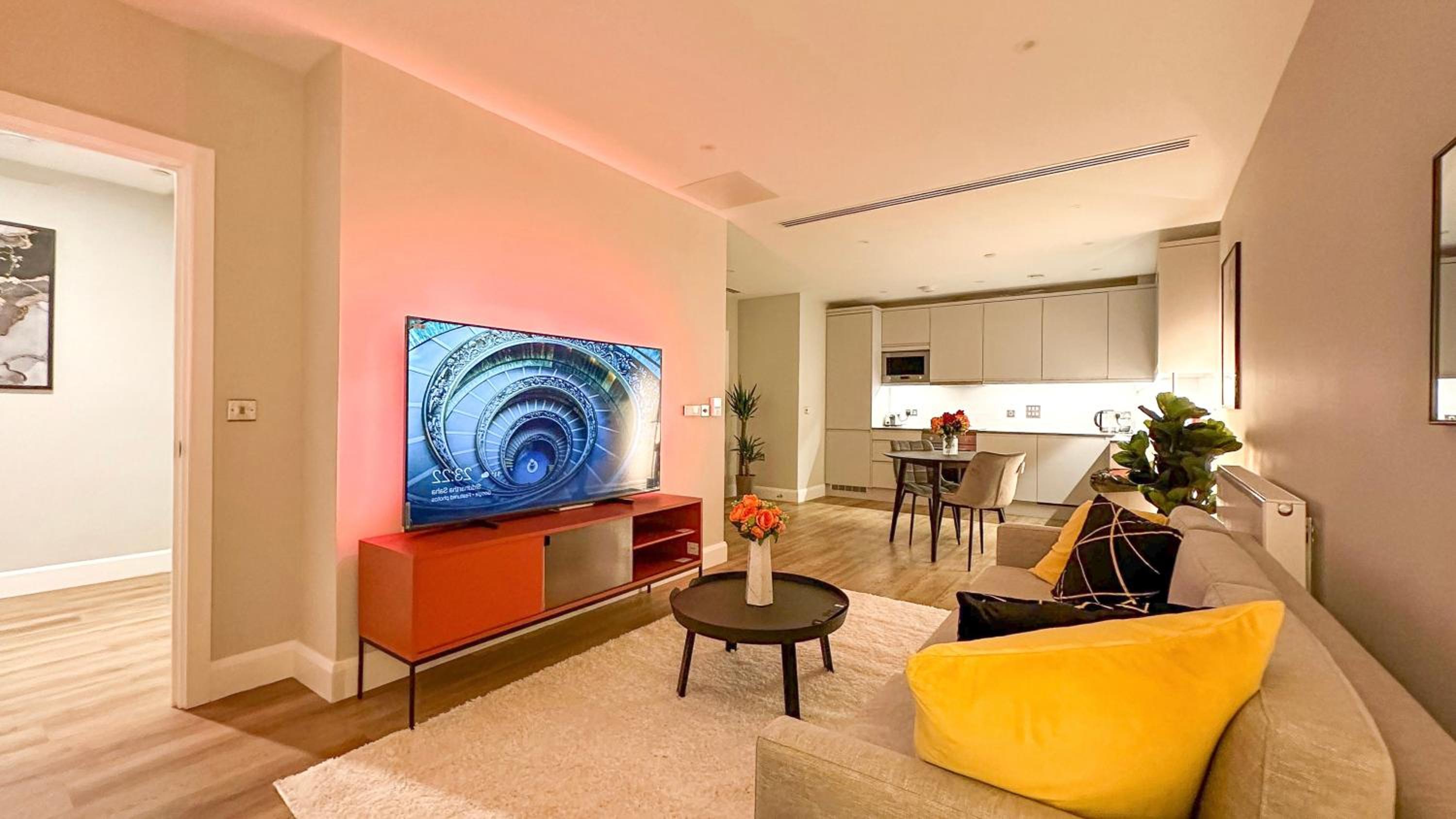 Rare Duplex 2B3B Modern 1GB Wifi - LuxuryLondonStays