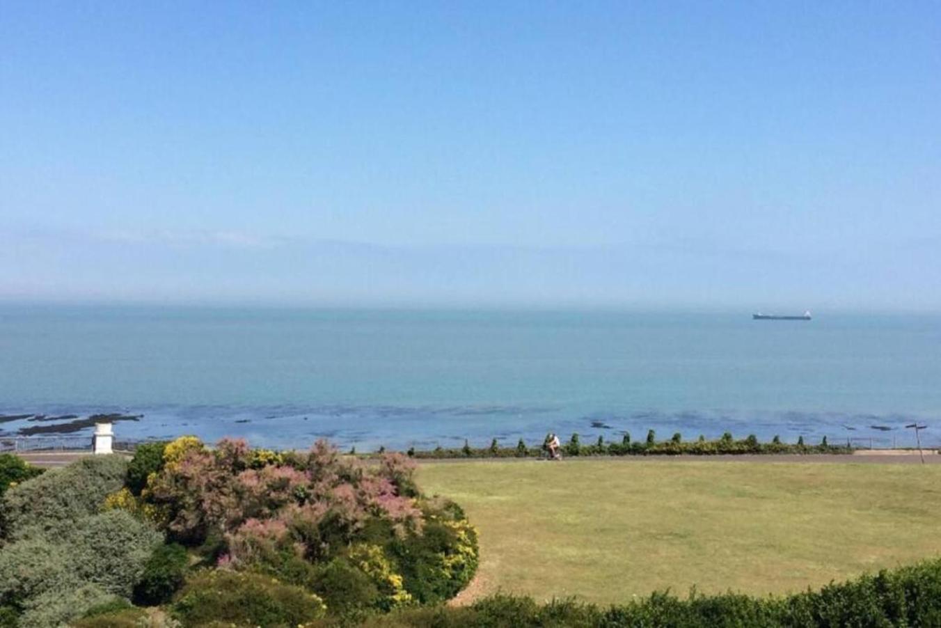 Captain's Quarters - Stunning Sea Views view 2