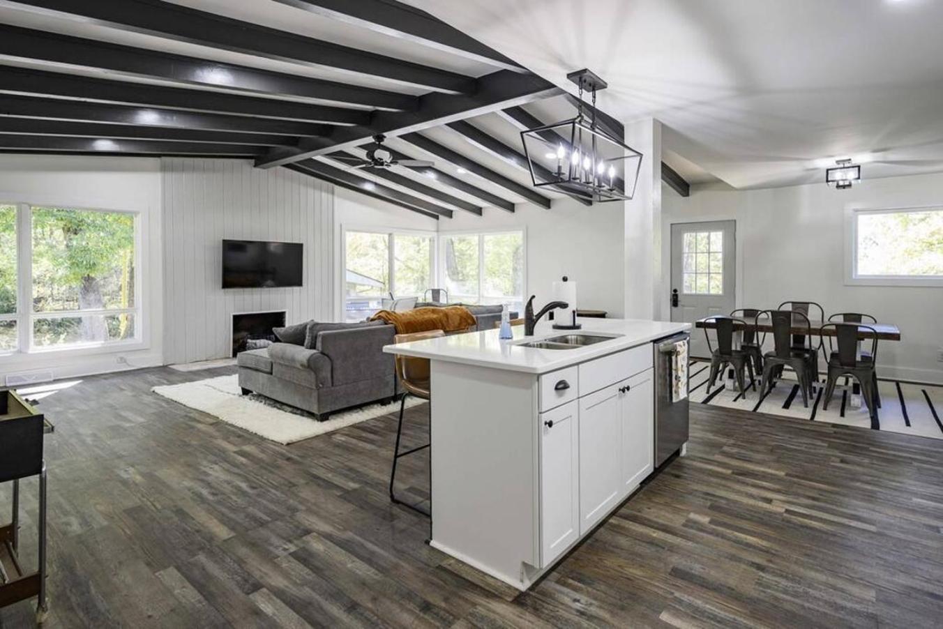 Gorgeous Renovated Home With Large & Private Lot view 5