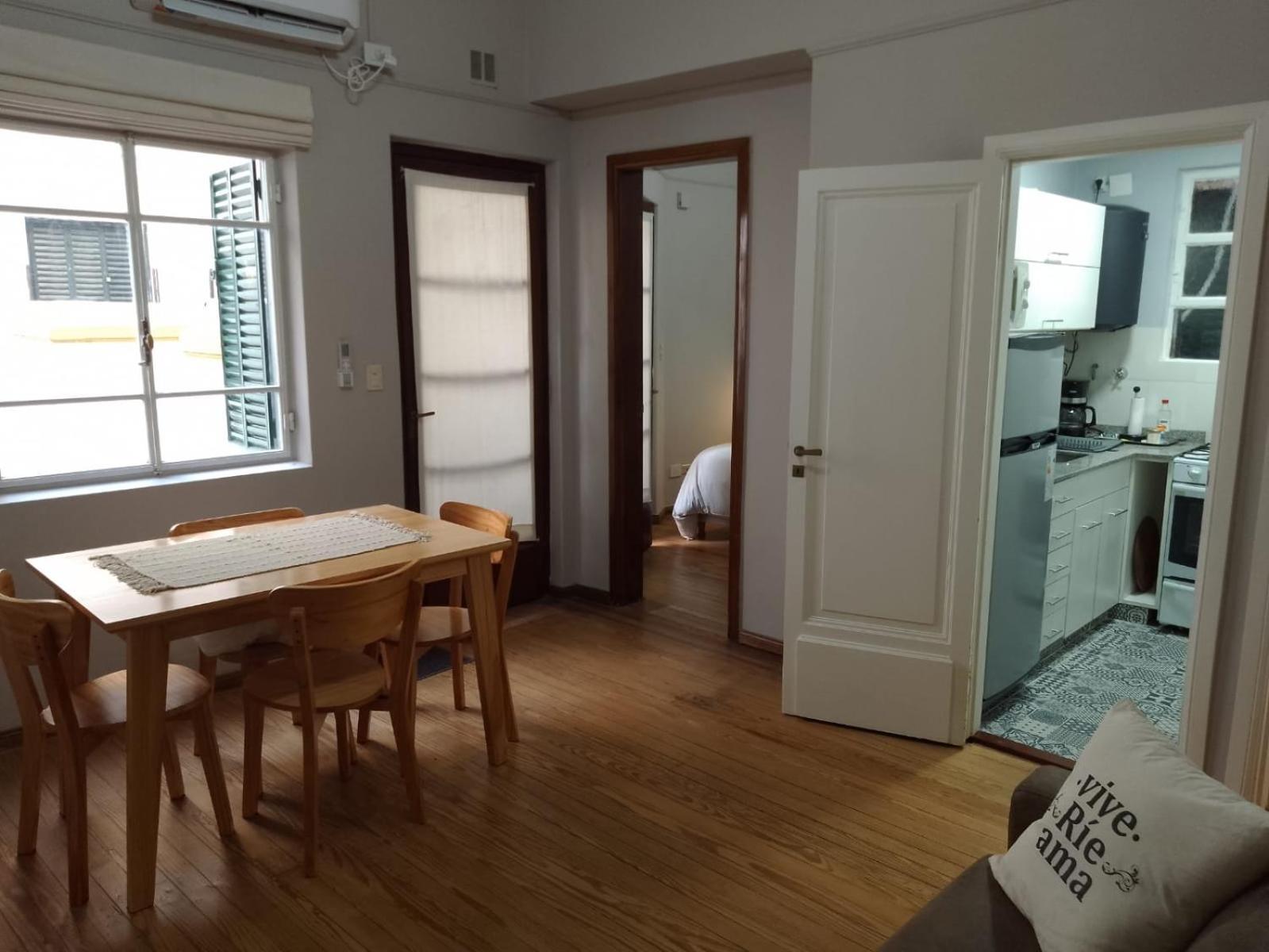 Acogedor e impecable apartamento neocolonial