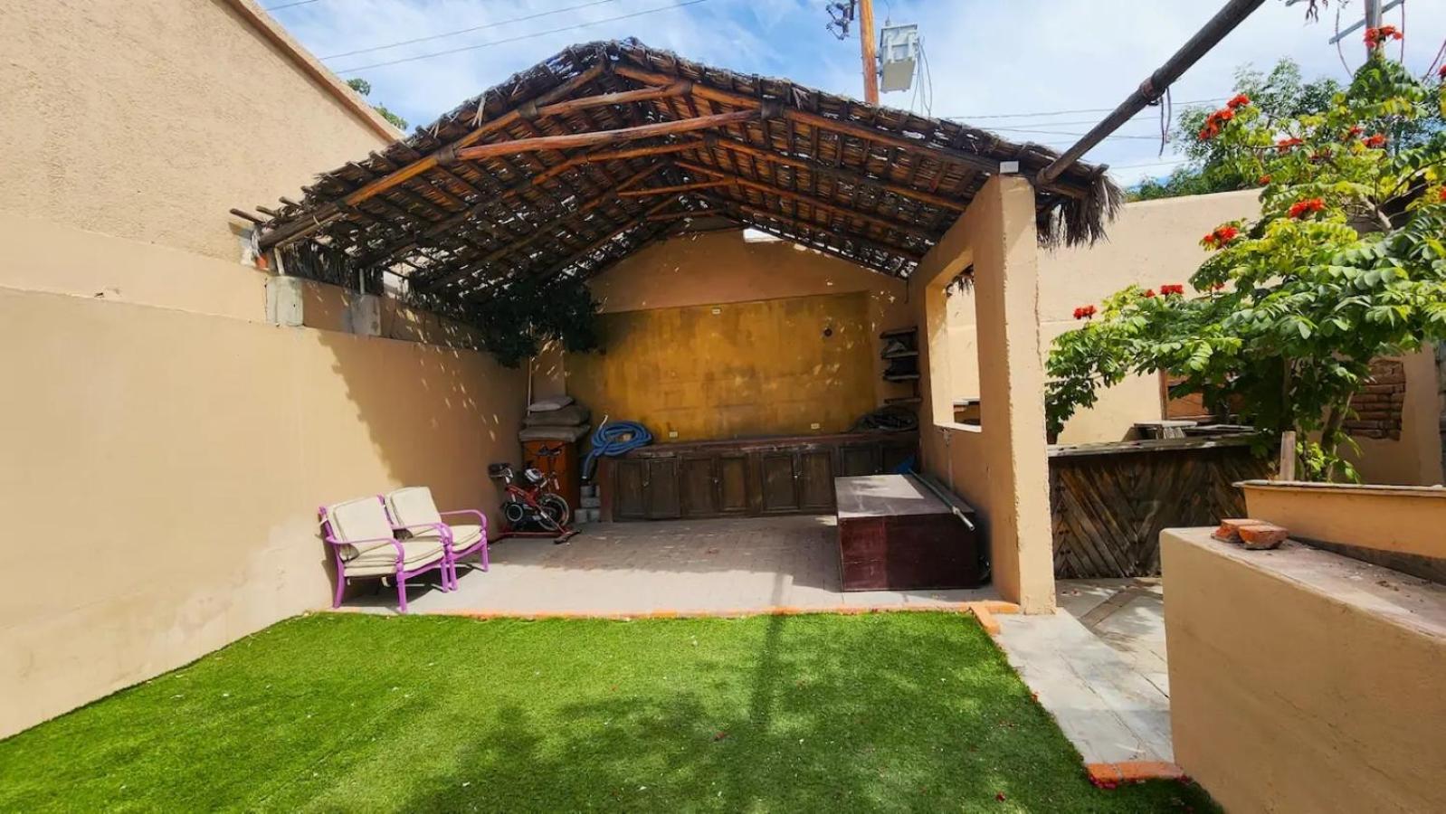 Photo 8