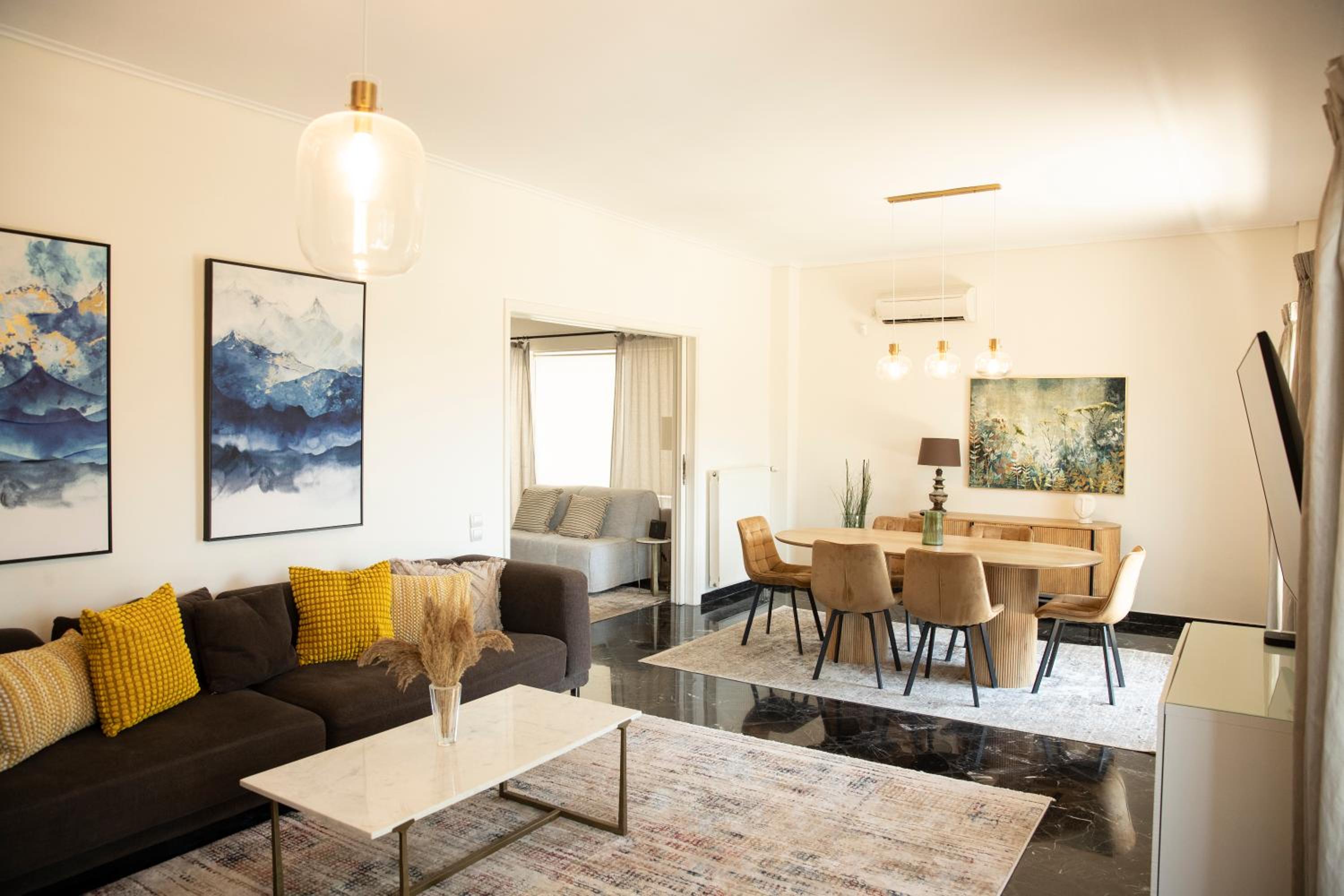 Spacious Glyfada Golf 4BR -Near Beach + Shops