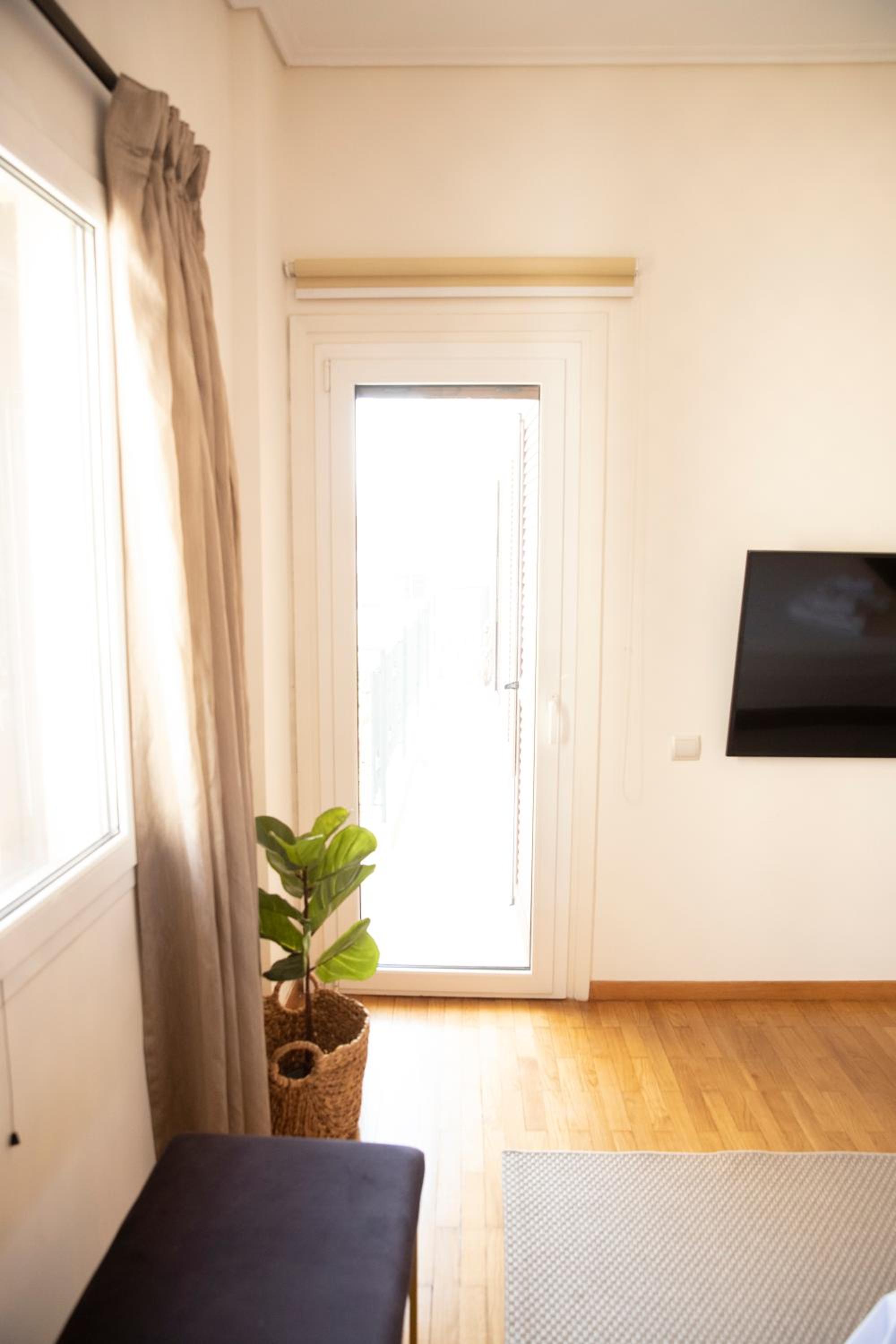 Spacious Glyfada Golf 4BR -Near Beach + Shops