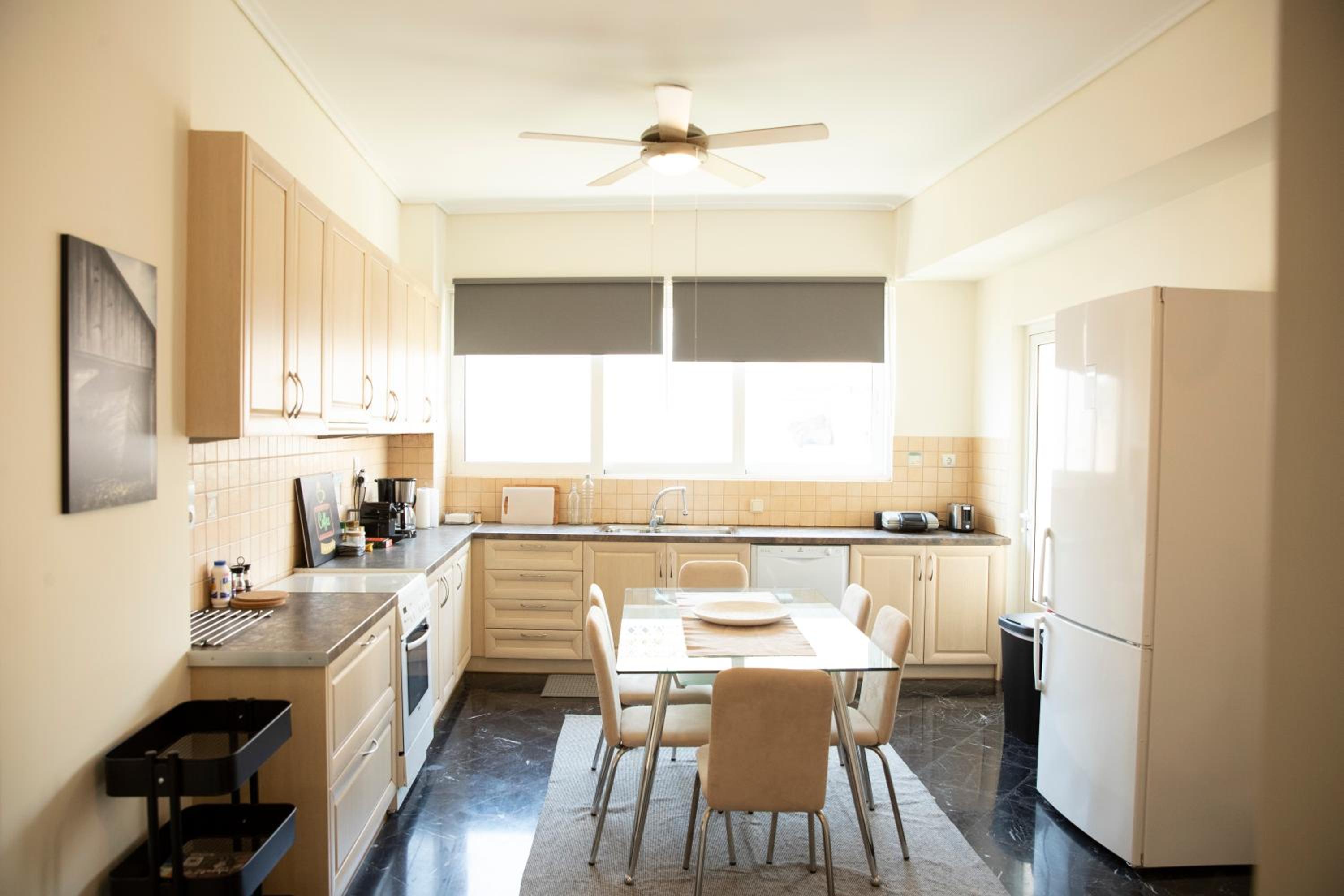 Spacious Glyfada Golf 4BR -Near Beach + Shops