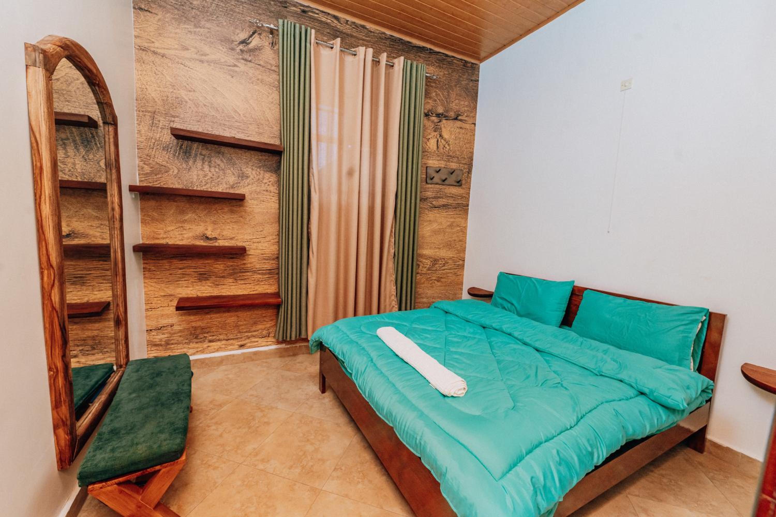 Uzeema Villa, Great for Big Families, Save More!!