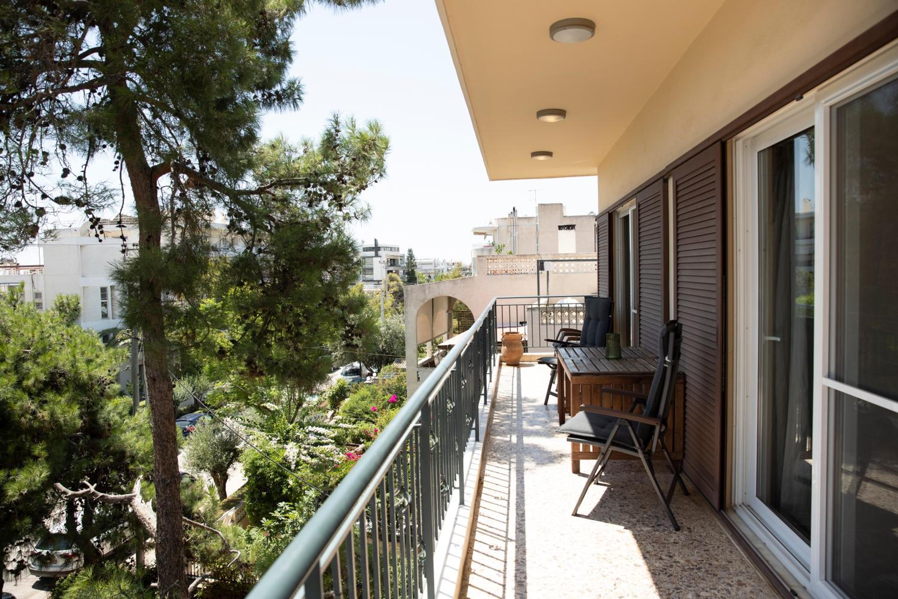 Spacious Glyfada Golf 4BR -Near Beach + Shops