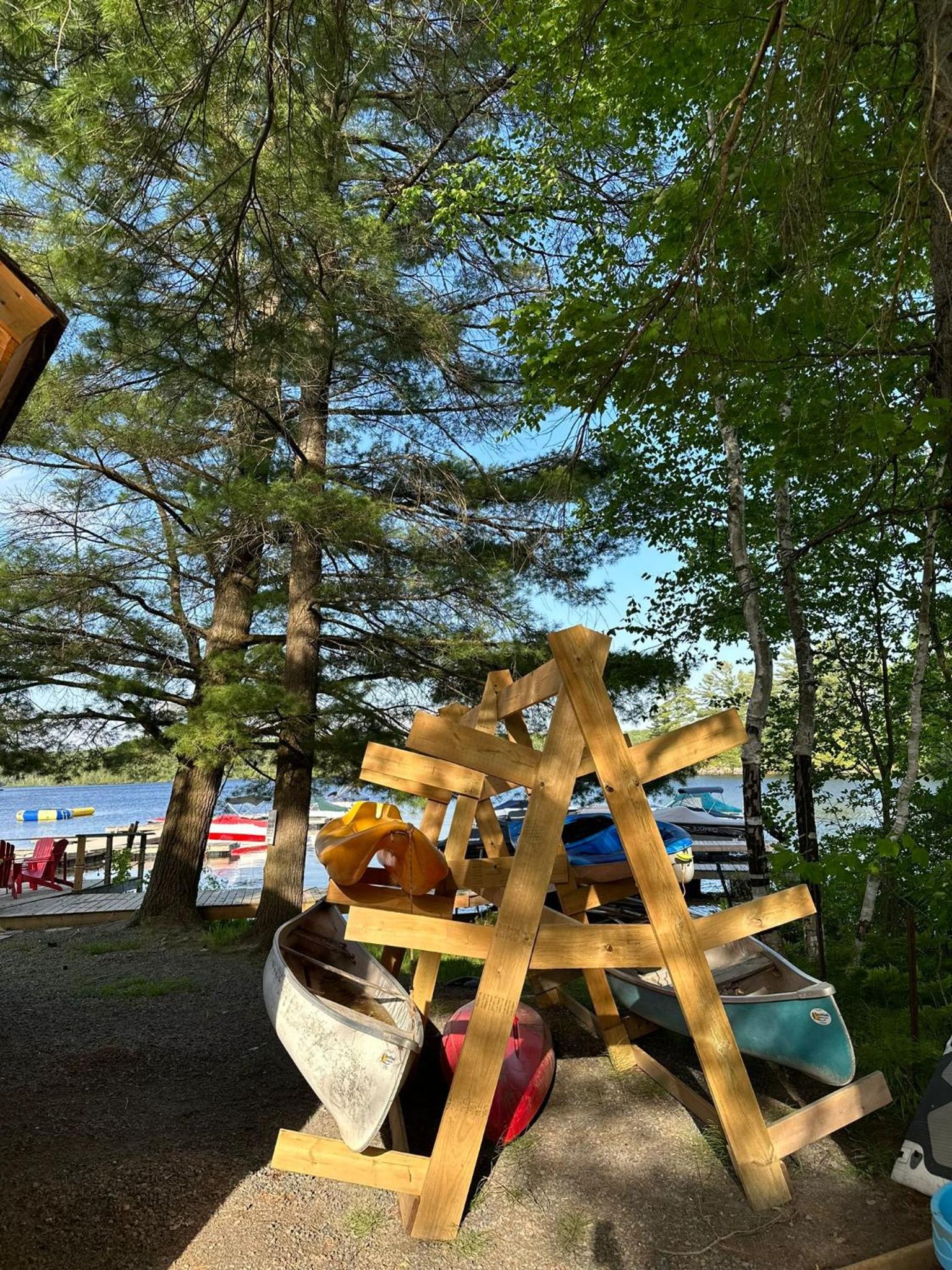 Lakeside Cottage On Muskoka Shores