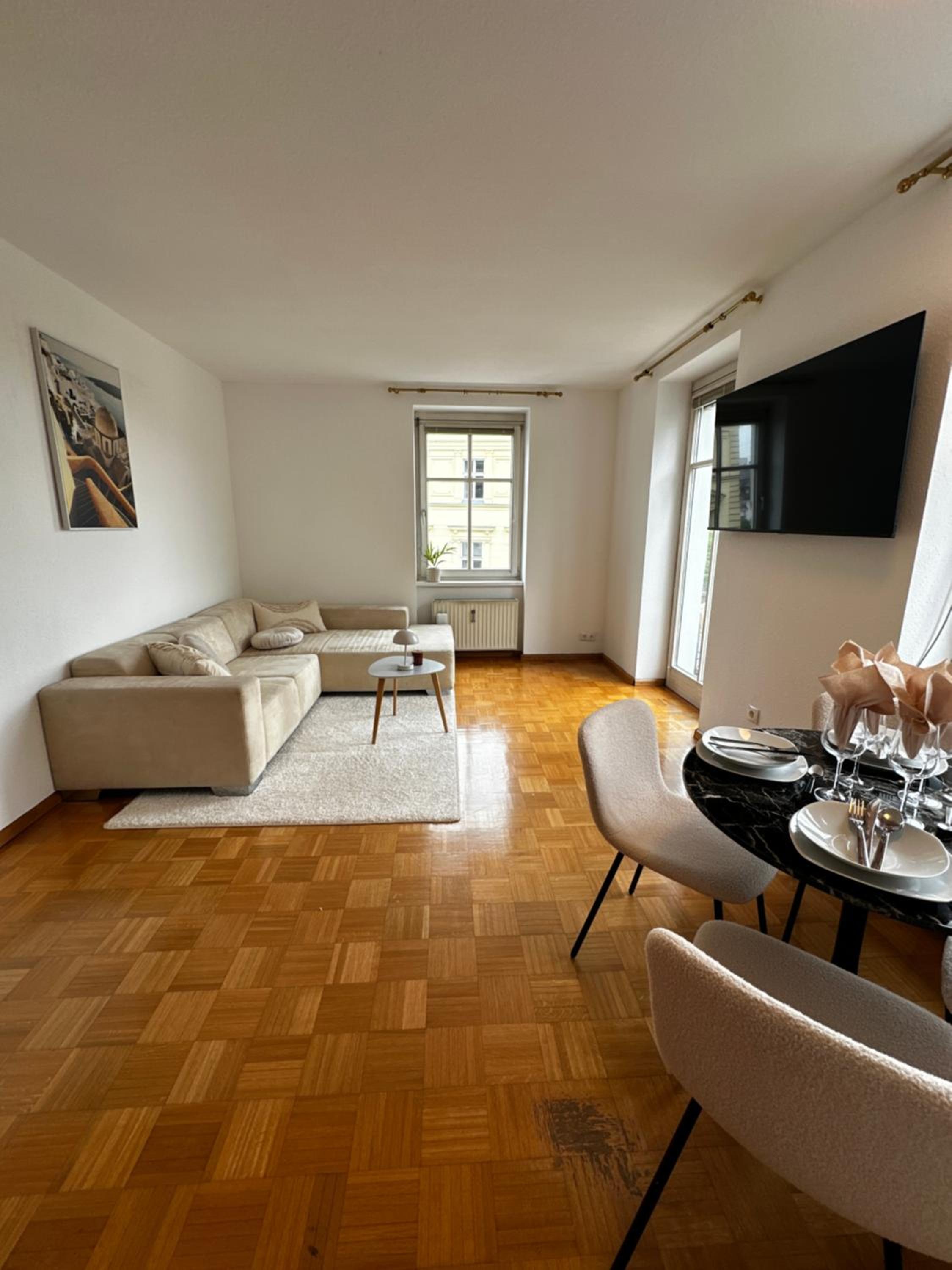 Ferienwohnung mit Balkon und Seeblick