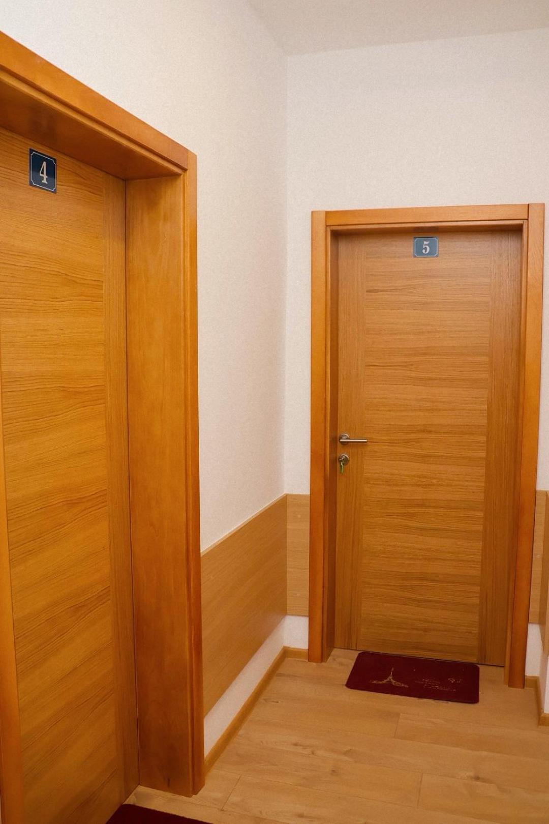 Apartments and rooms Monaco