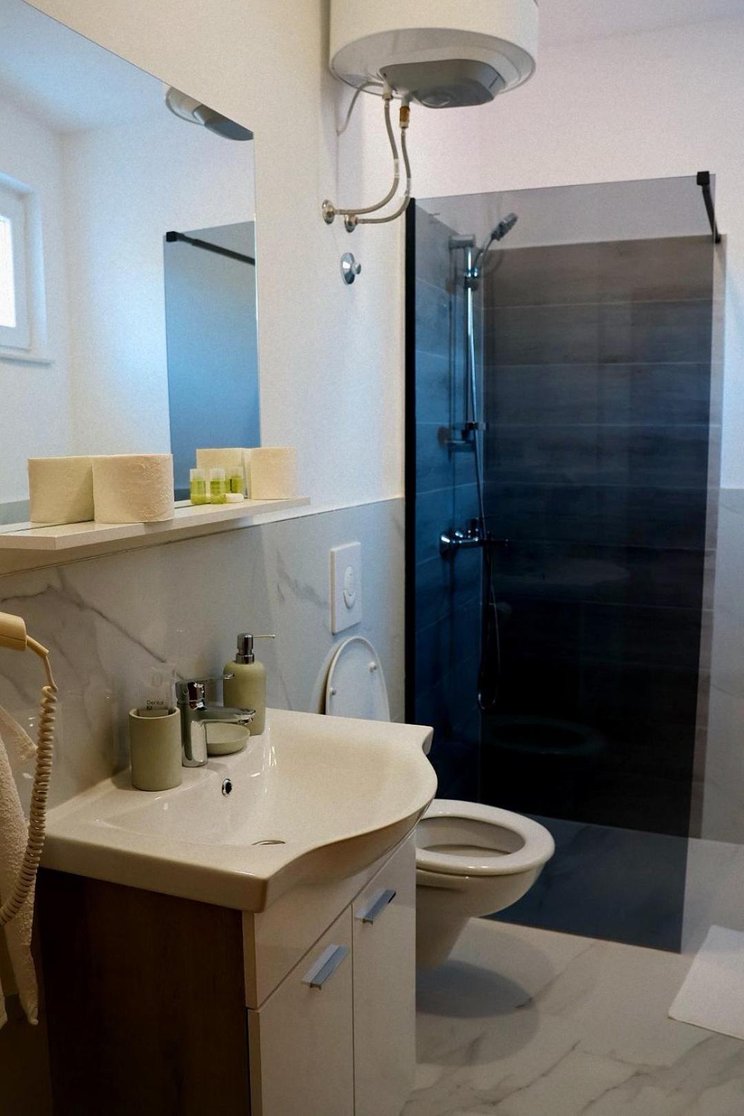 Apartments and rooms Monaco