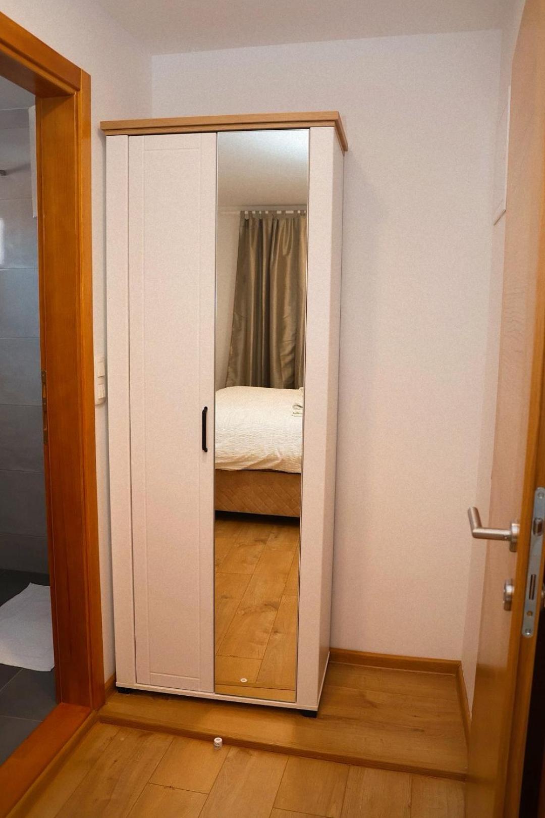 Apartments and rooms Monaco