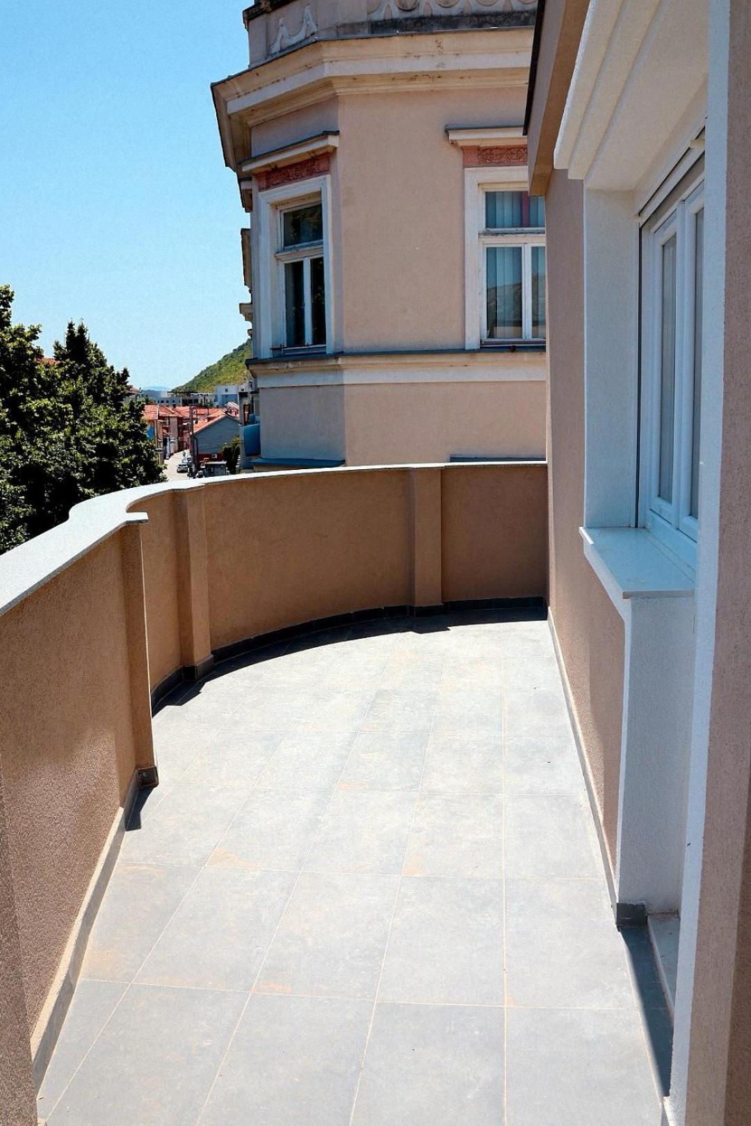 Apartments and rooms Monaco