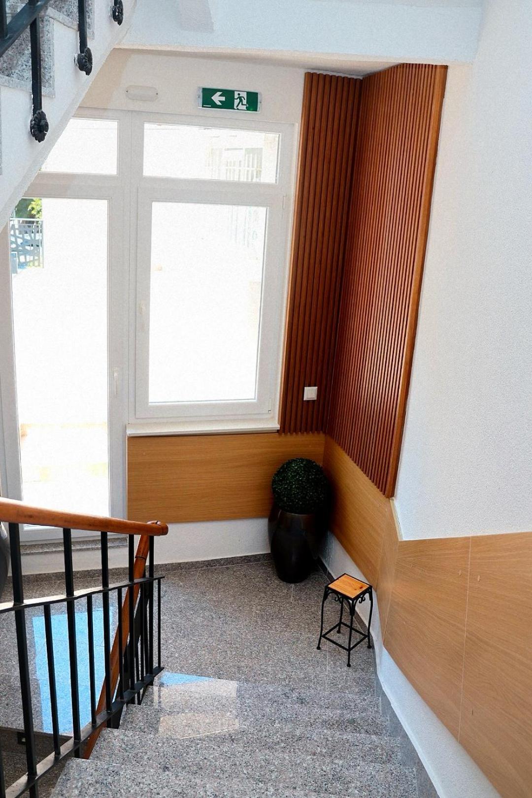 Apartments and rooms Monaco