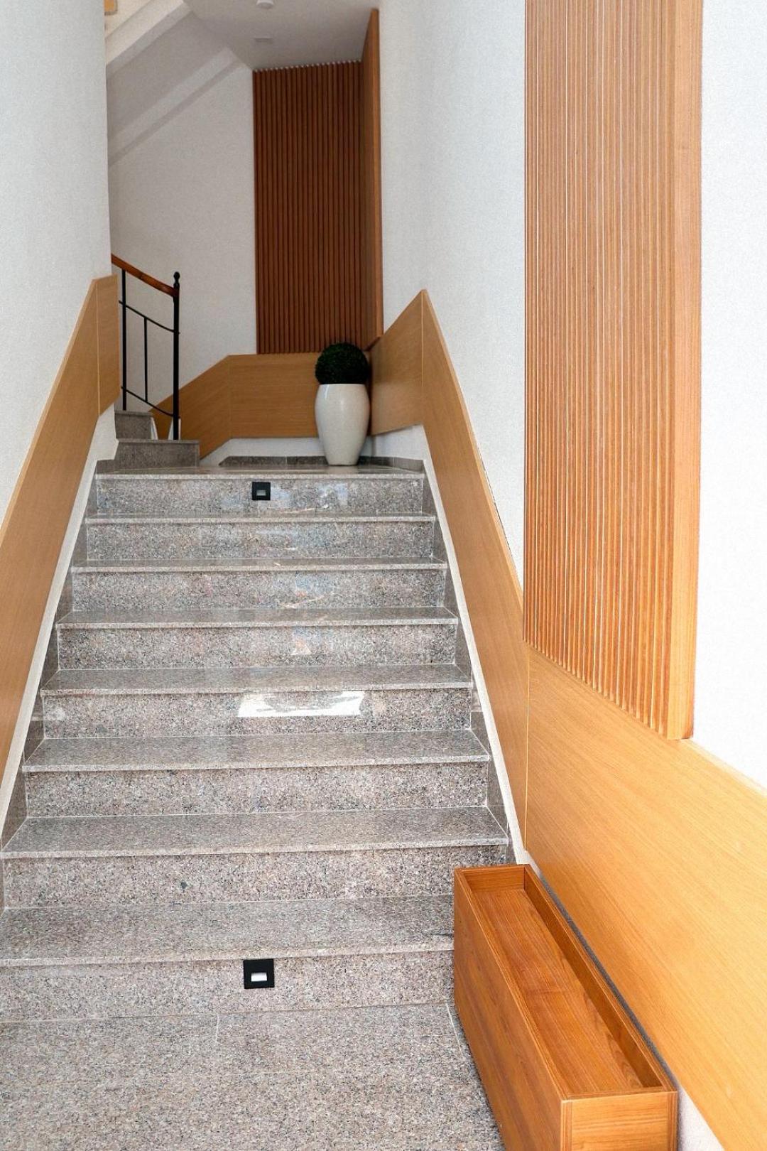 Apartments and rooms Monaco