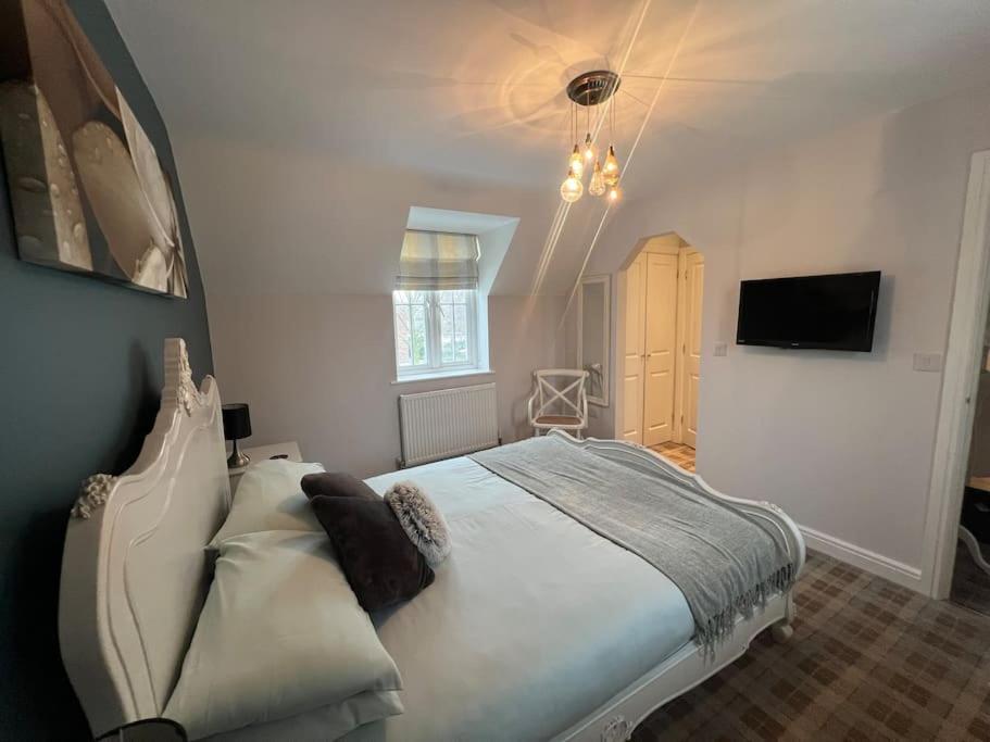 The Rockpools, 2 cottages at The Bay holiday village, Filey, dog friendly, sleep 12 view 3